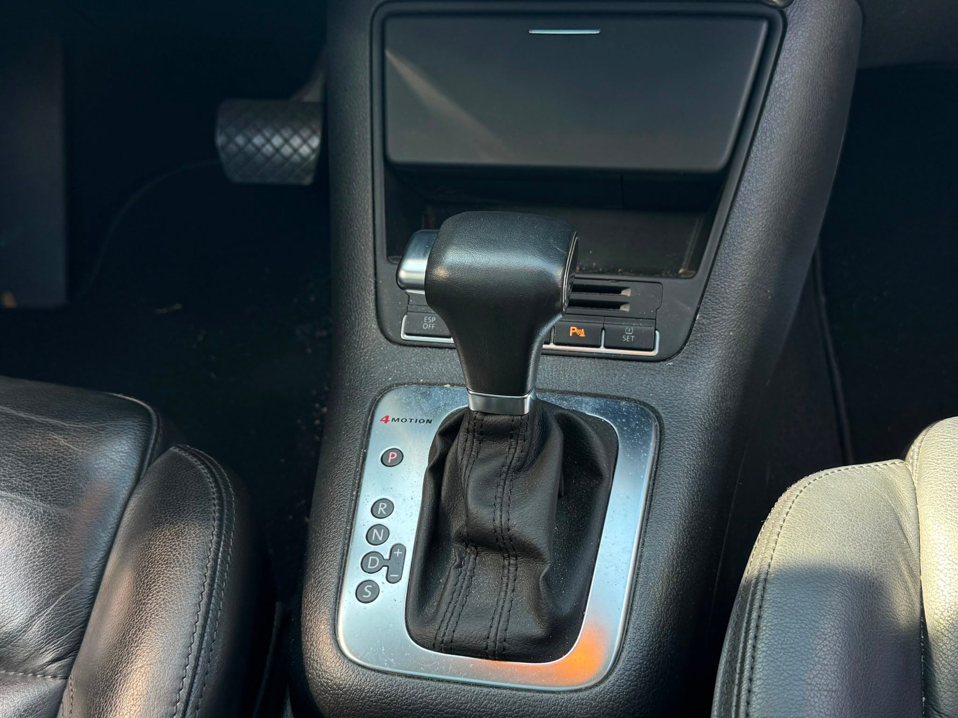 VW Tiguan 2.0 TSI Sport&Style Tiptronic-image-8