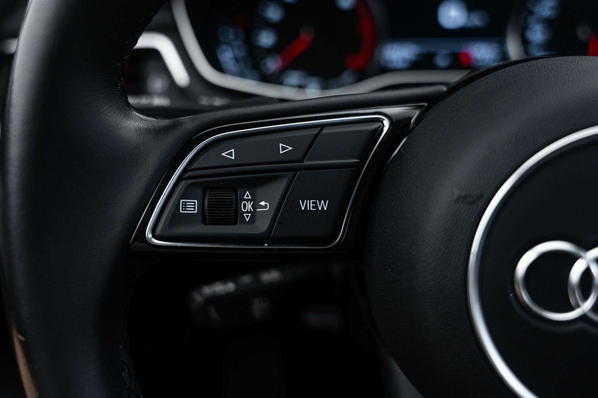 AUDI A4 Avant 35 TFSI S-tronic-image-14