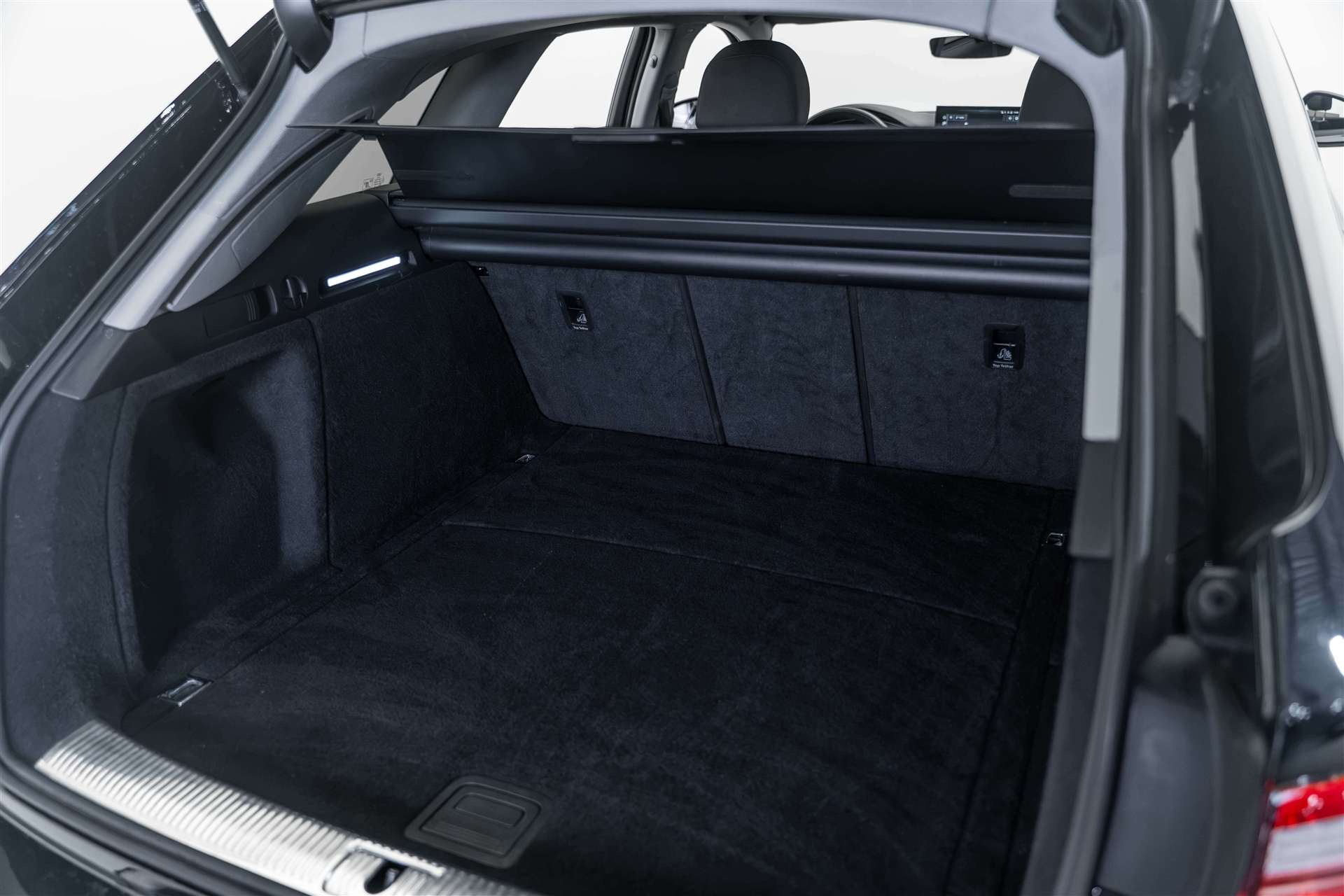 AUDI A4 Avant 35 TFSI S-tronic-image-4