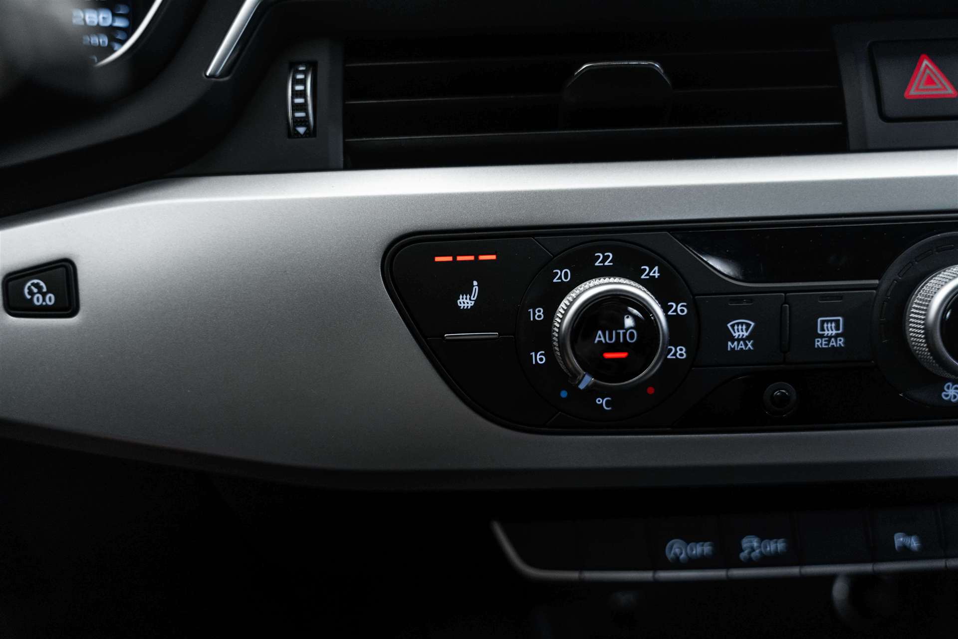 AUDI A4 Avant 35 TFSI S-tronic-image-26