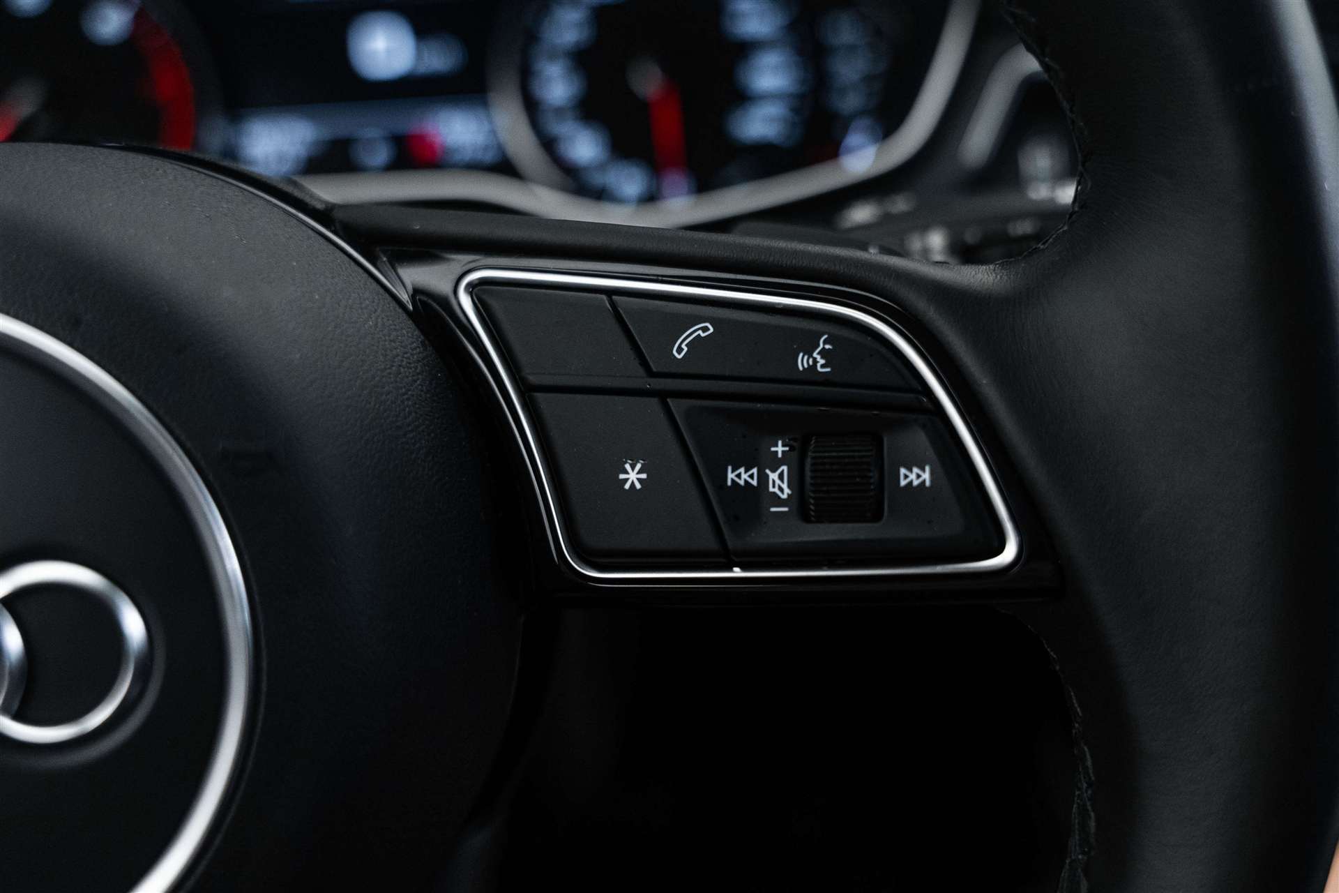 AUDI A4 Avant 35 TFSI S-tronic-image-15