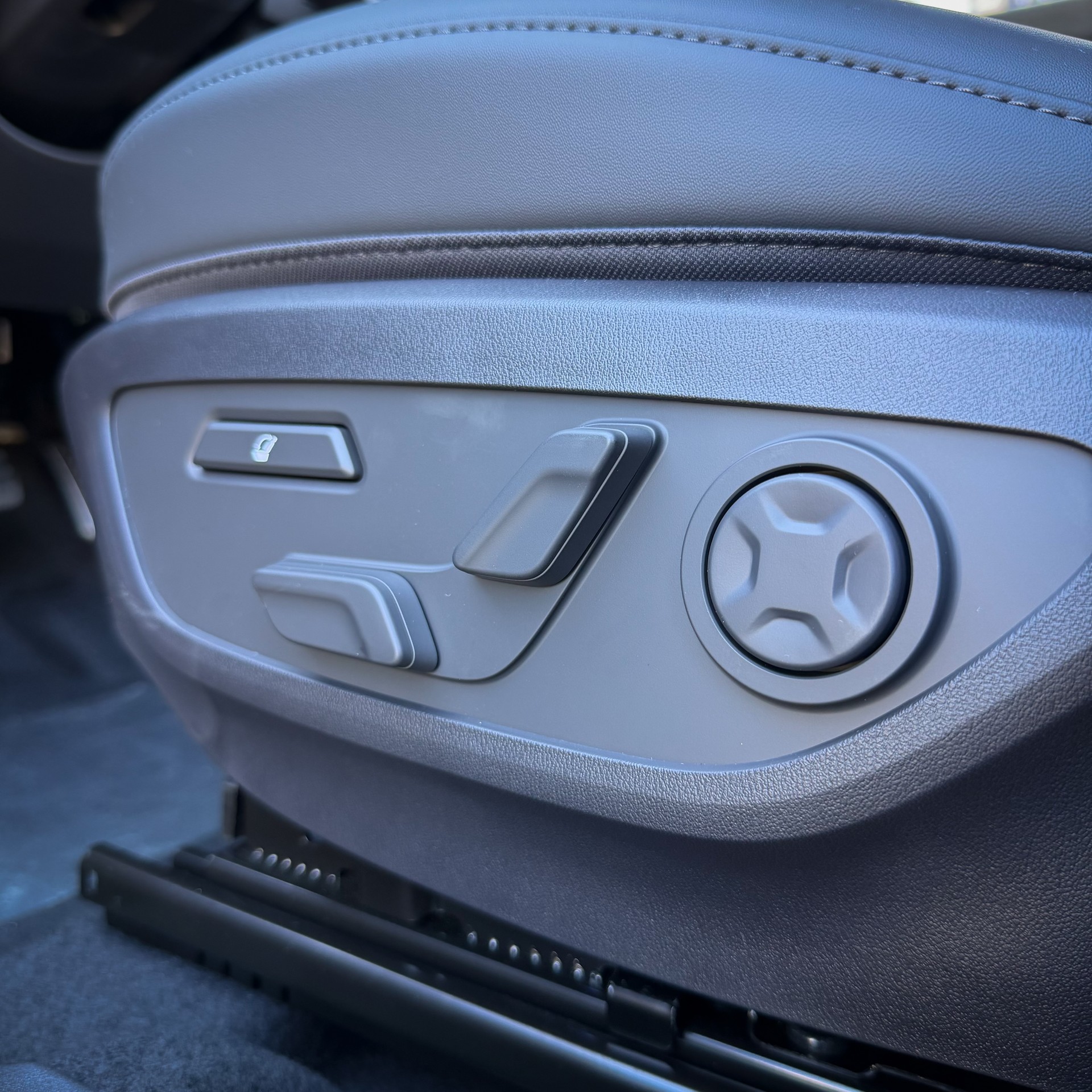 KIA Seltos 1.6 T-GDi X-Line-image-12