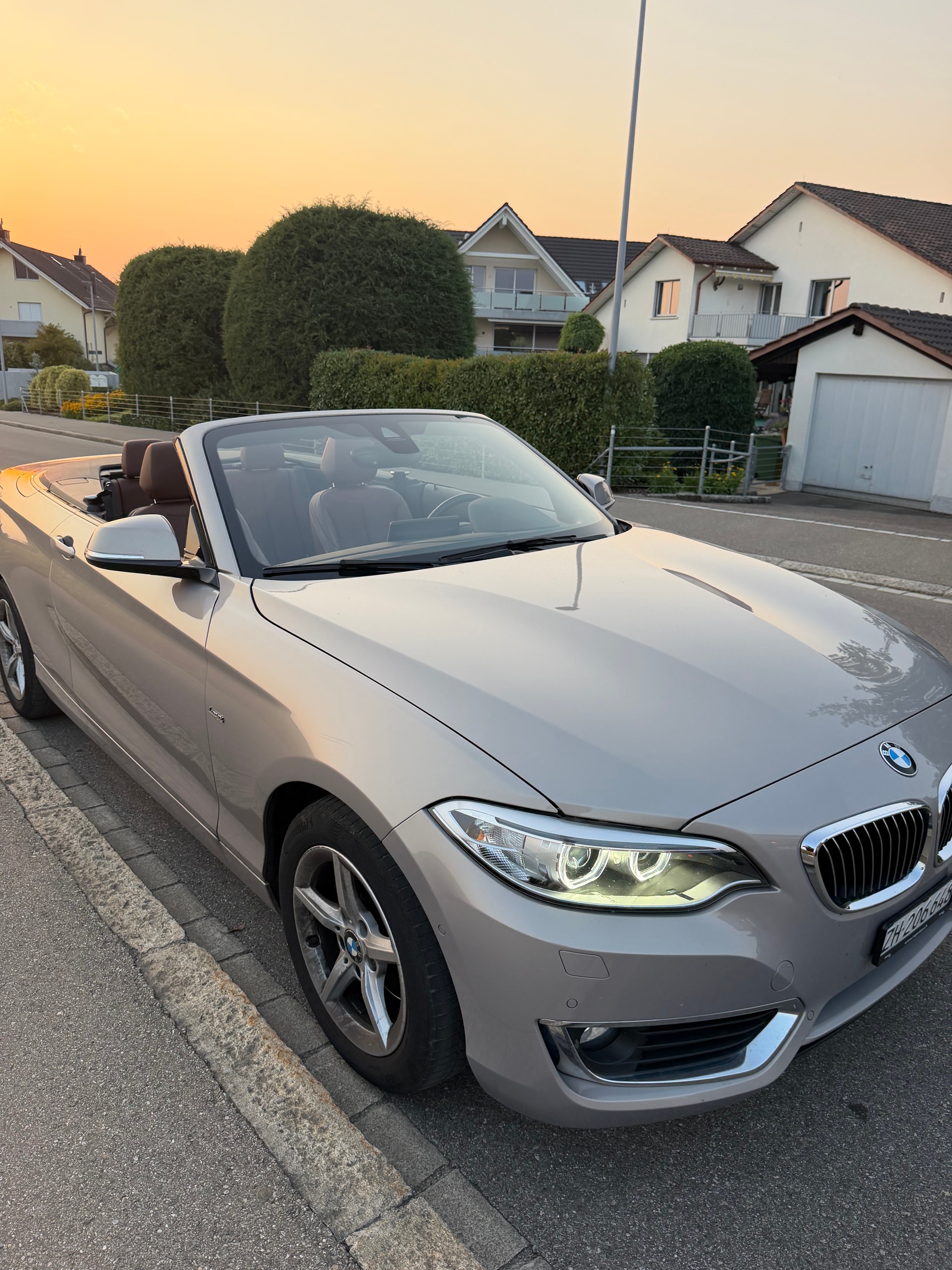 BMW 220i-image-2