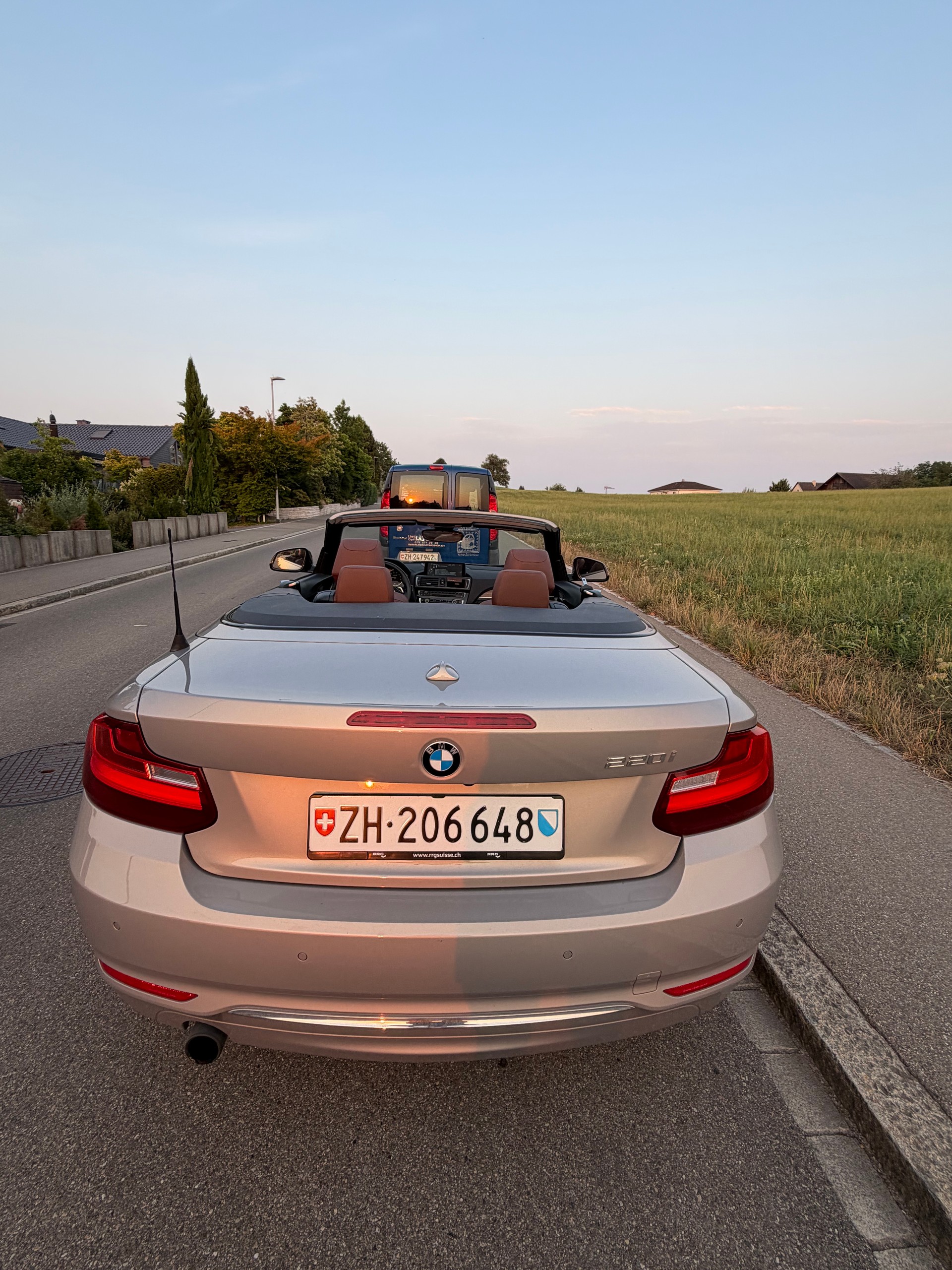 BMW 220i-image-4