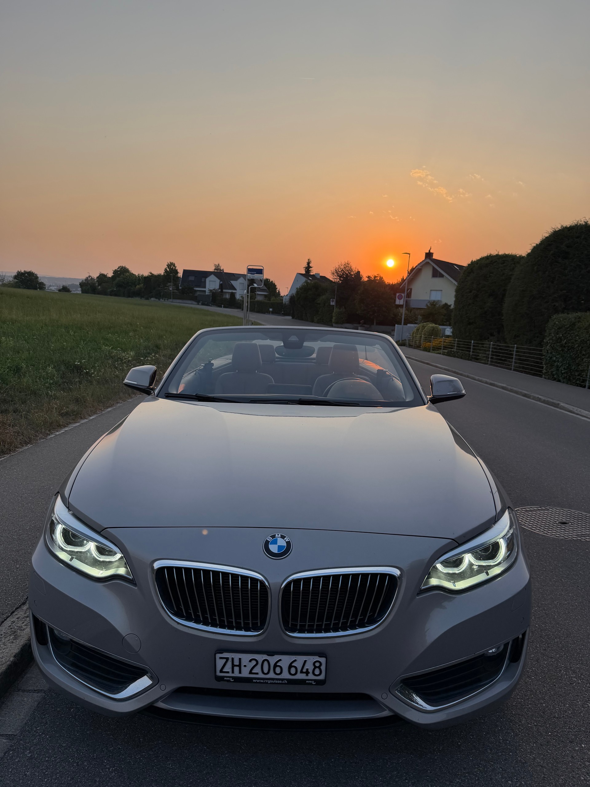 BMW 220i-image-0
