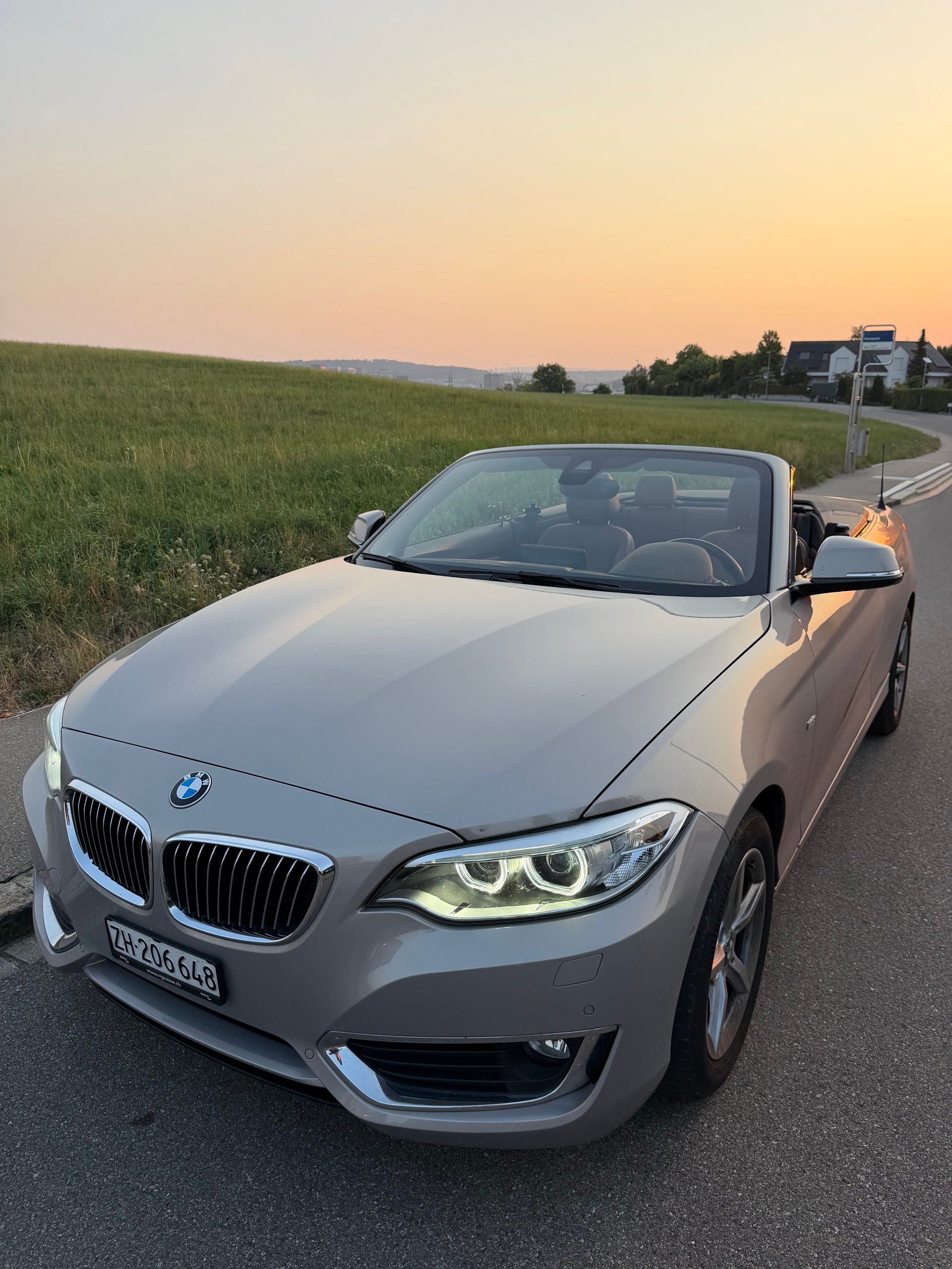 BMW 220i-image-1