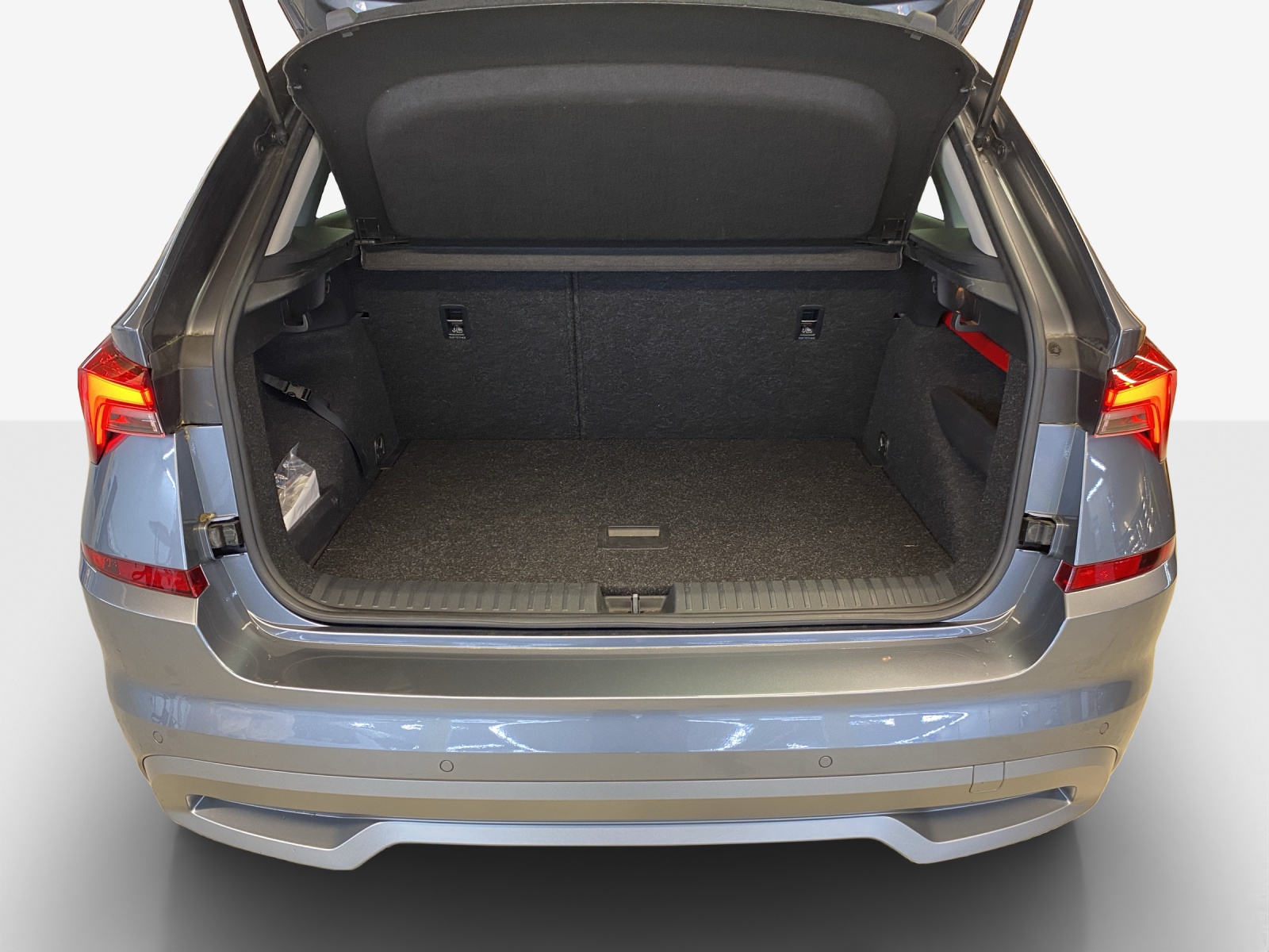 SKODA Kamiq 1.0 TSI Tour-image-12