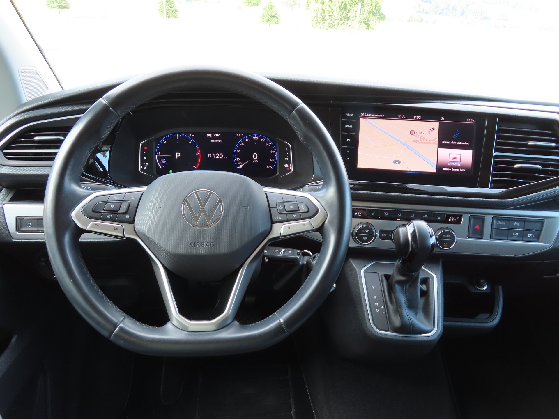 VW T6.1 Multivan 2.0 TDI Family 4Motion DSG-image-7