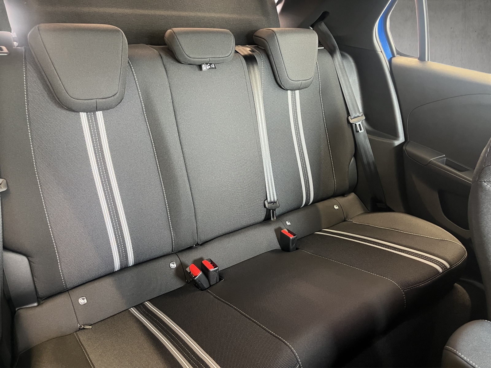 OPEL Corsa-e 156 GS-image-13