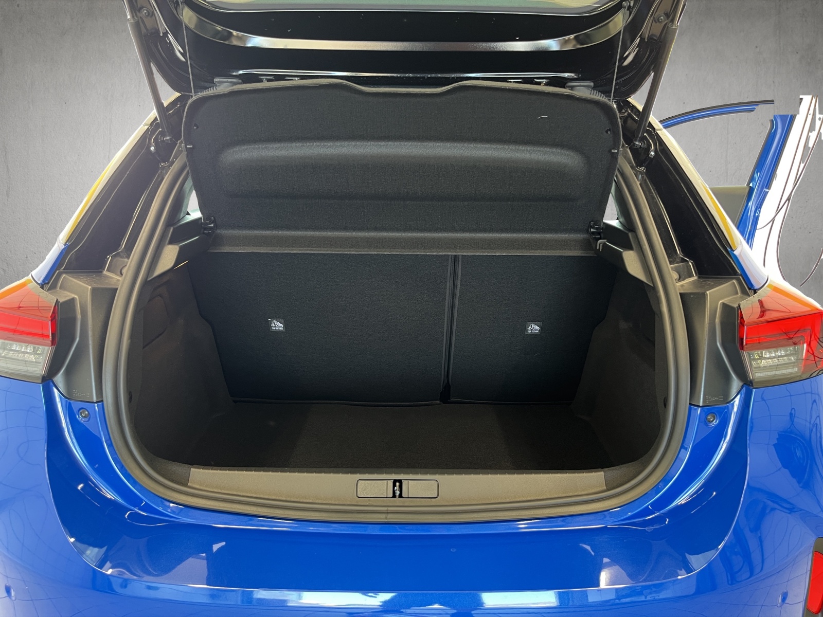 OPEL Corsa-e 156 GS-image-14