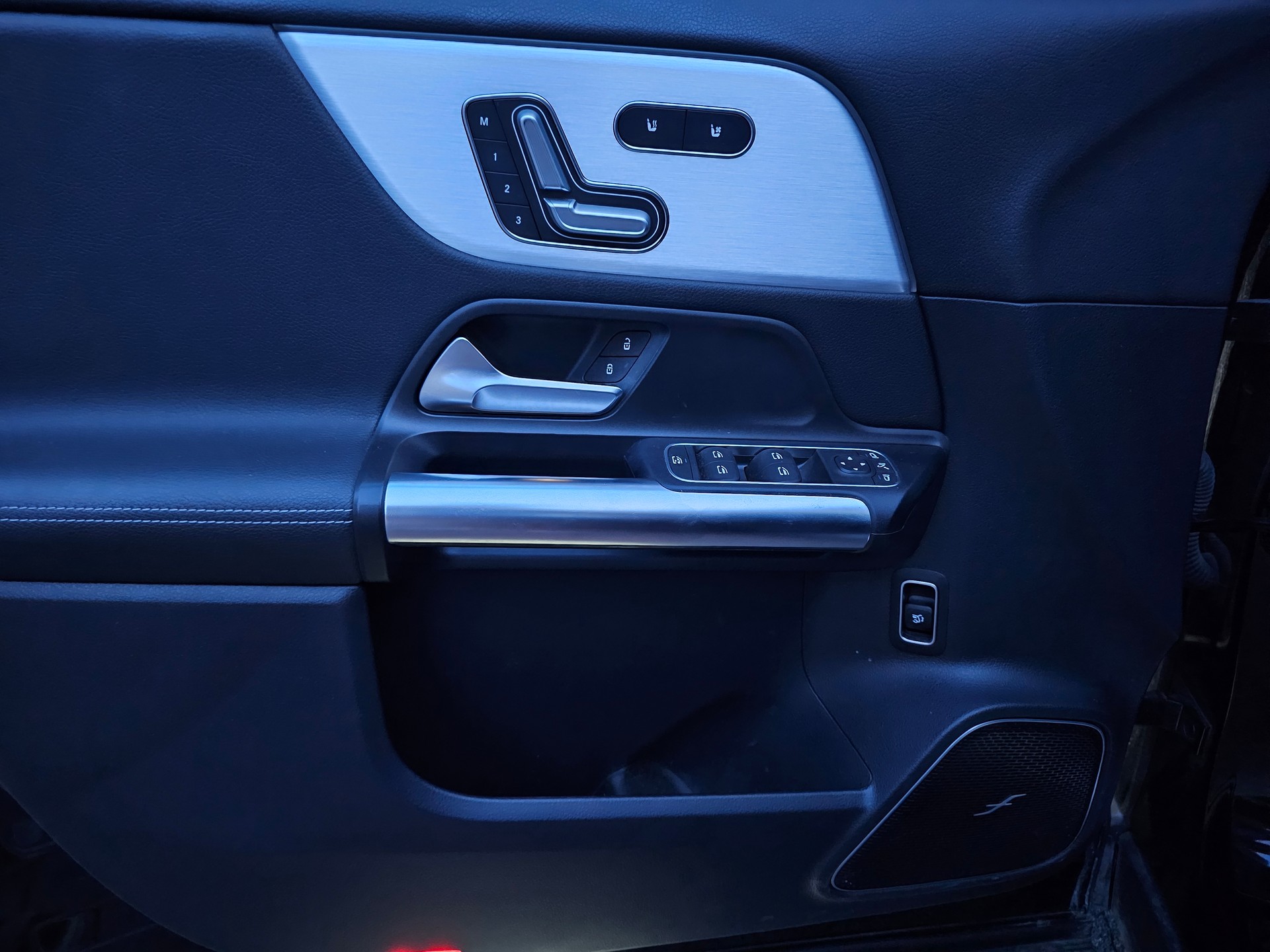 MERCEDES-BENZ GLA 35 AMG 4Matic 8G-Speedshift DCT-image-14