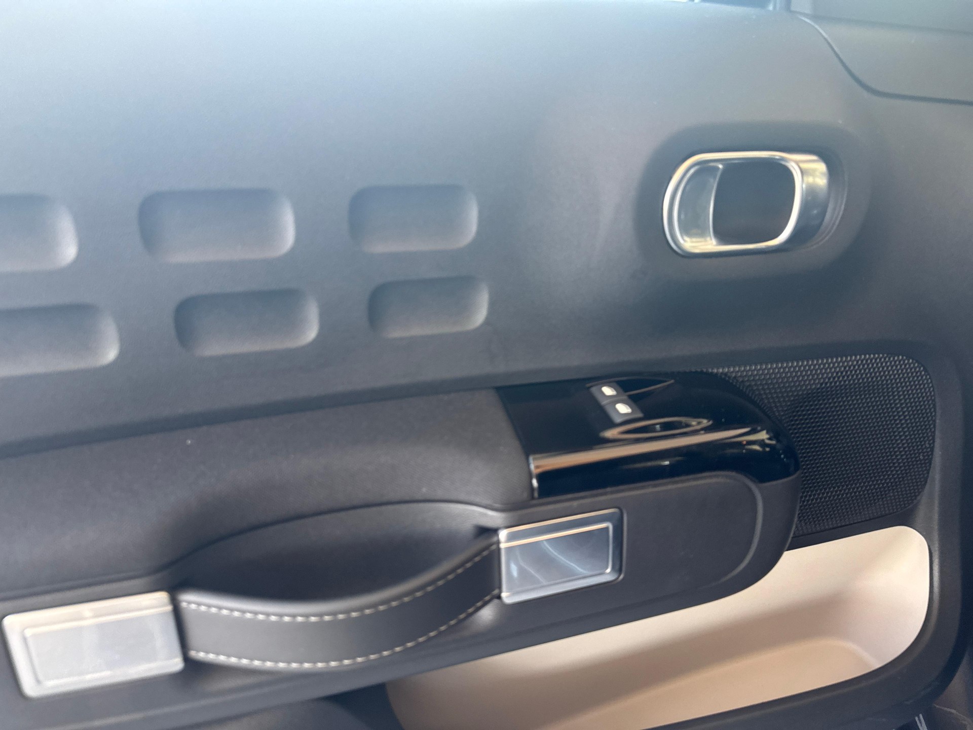 CITROEN C3 1.2 PureTech Swiss Edition+-image-12