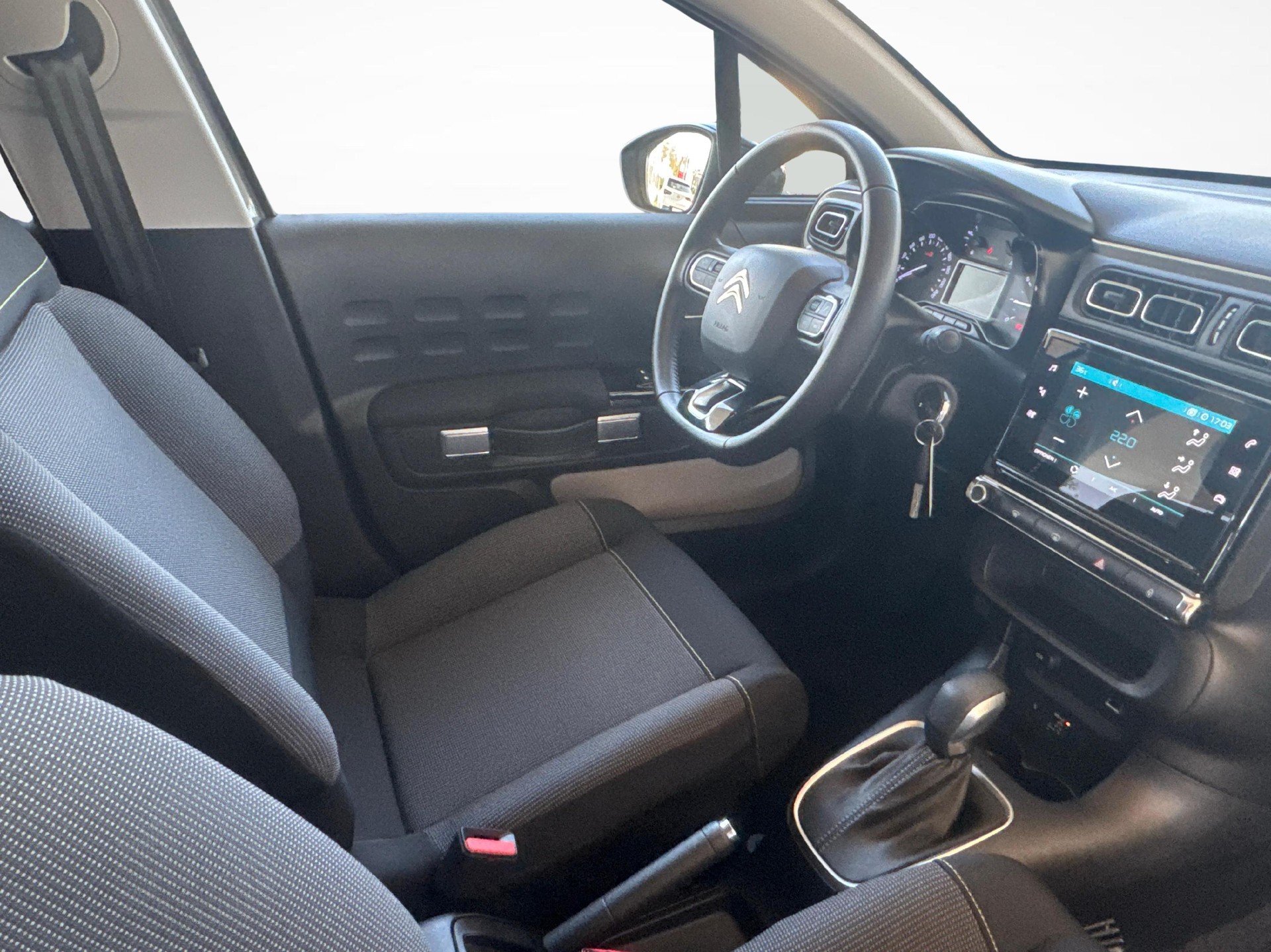 CITROEN C3 1.2 PureTech Swiss Edition+-image-9