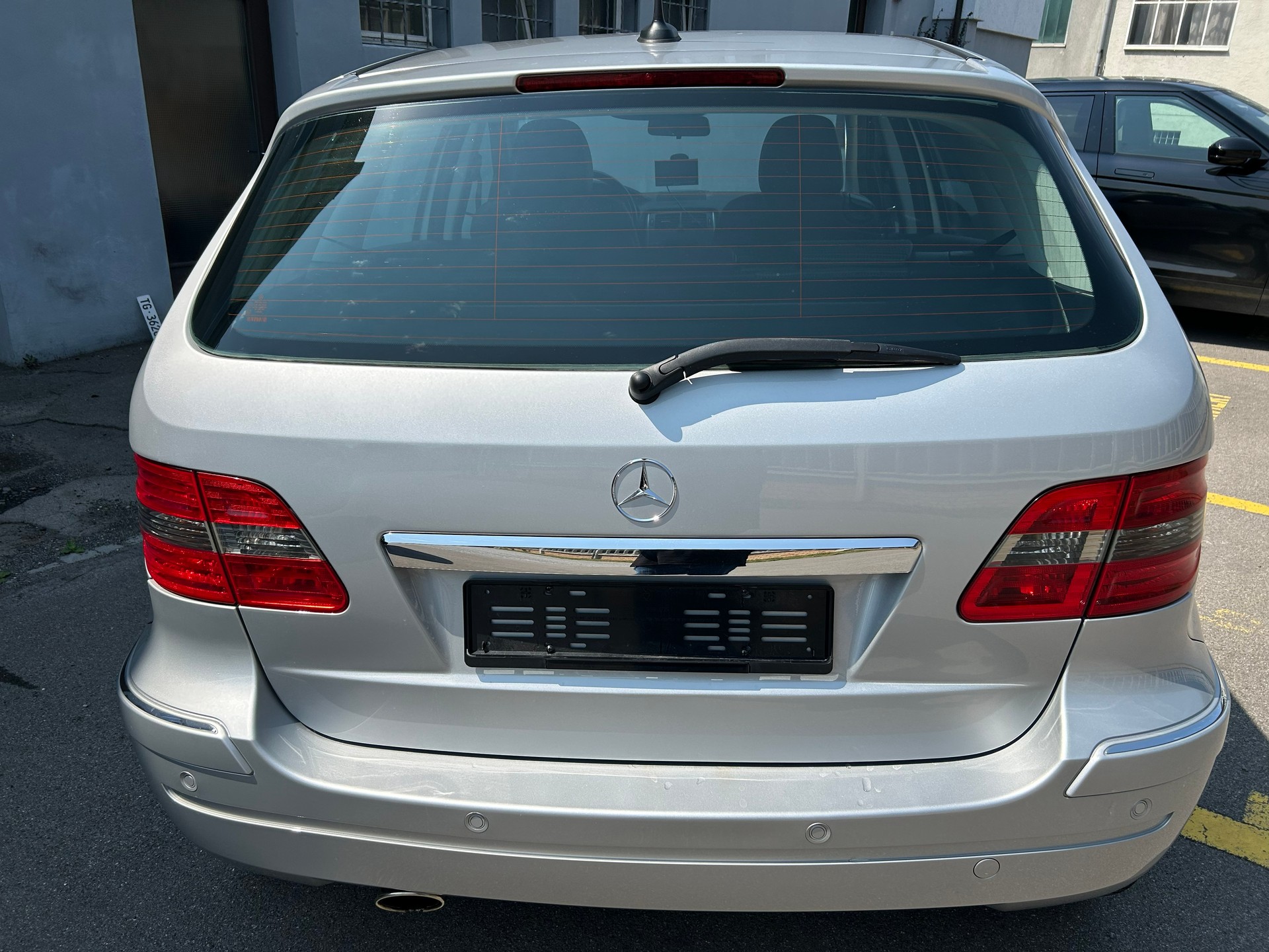 MERCEDES-BENZ B 200-image-6