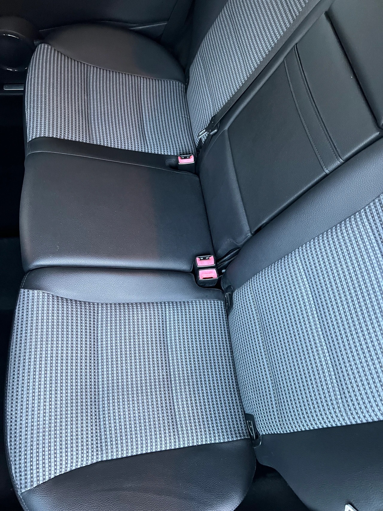 MERCEDES-BENZ B 200-image-18