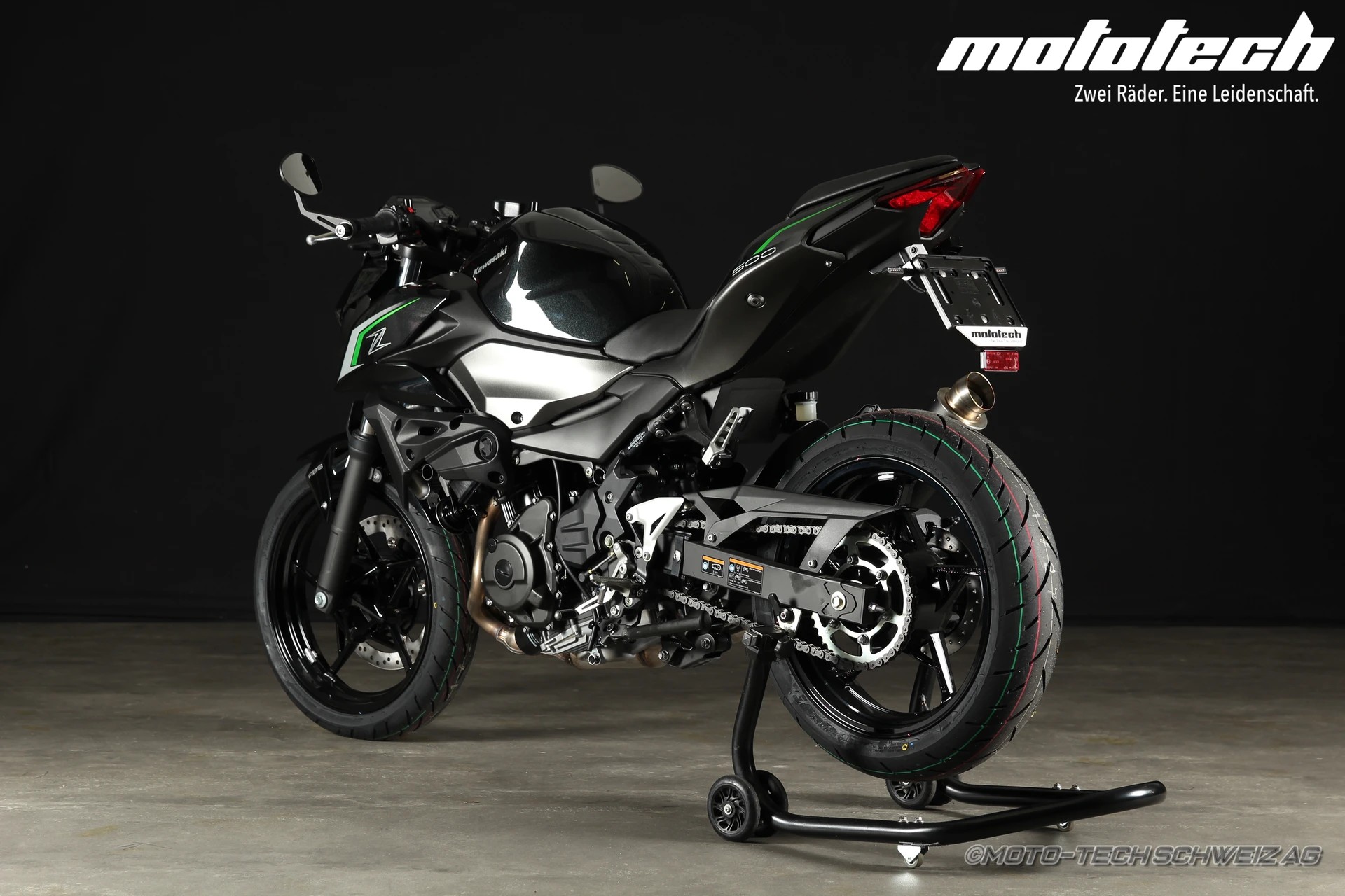 KAWASAKI Z 500 MY24 STAGE1 SHARK-showroom-element-3