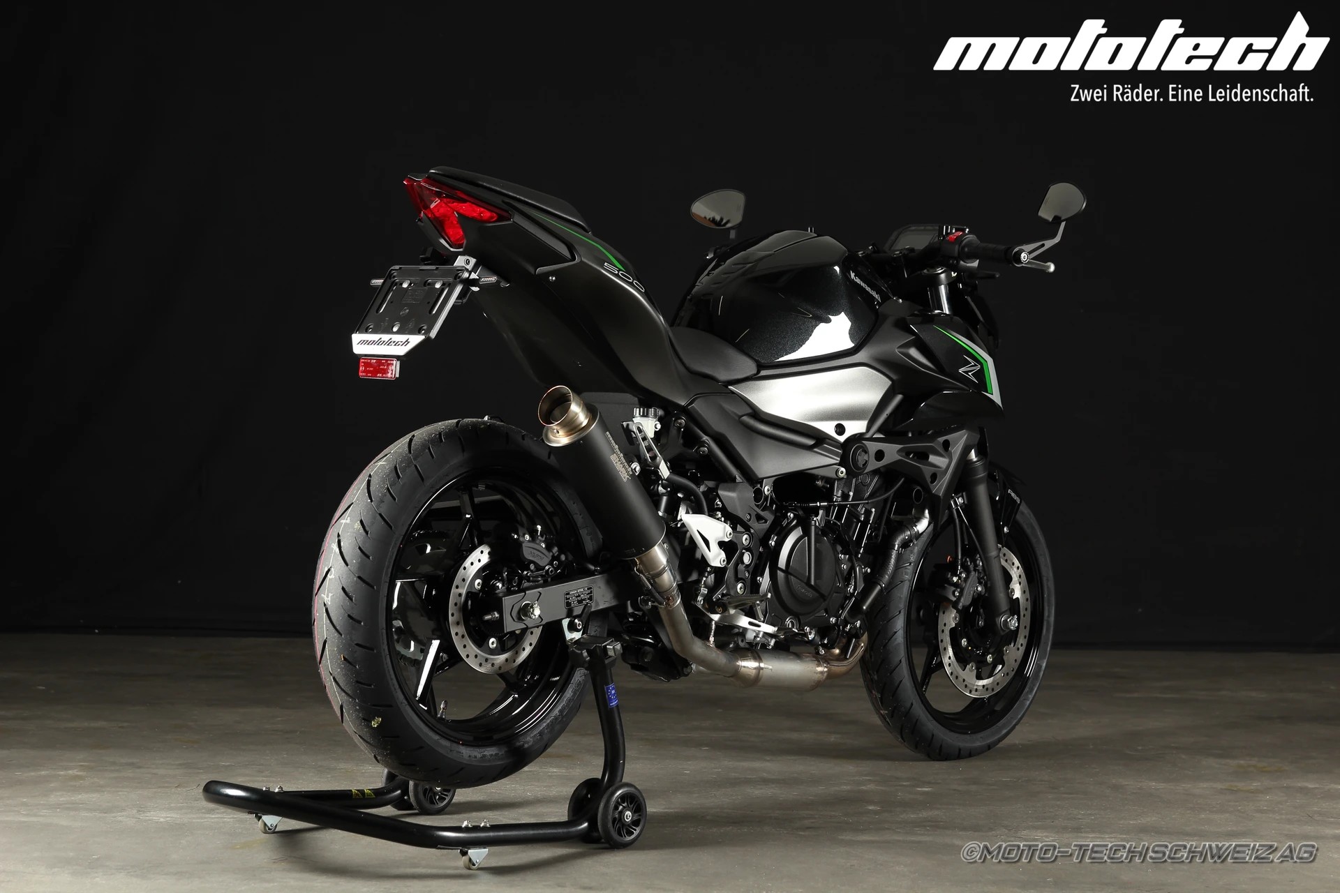 KAWASAKI Z 500 MY24 STAGE1 SHARK-showroom-element-2