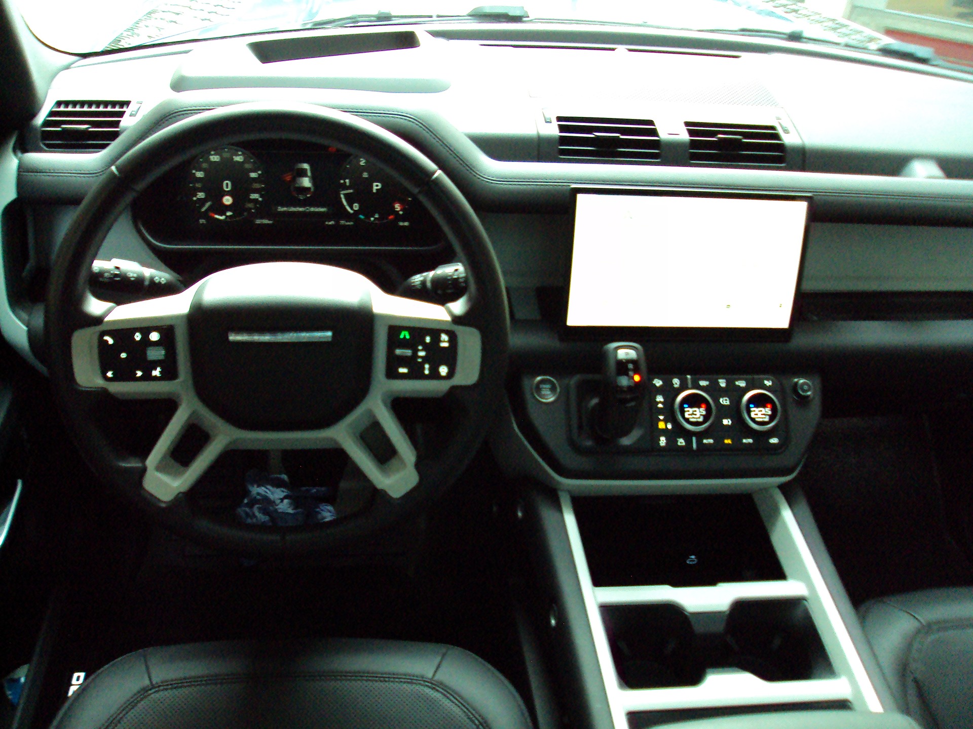 LAND ROVER Defender 110 3.0 D I6 300 SE AWD AT8-image-4
