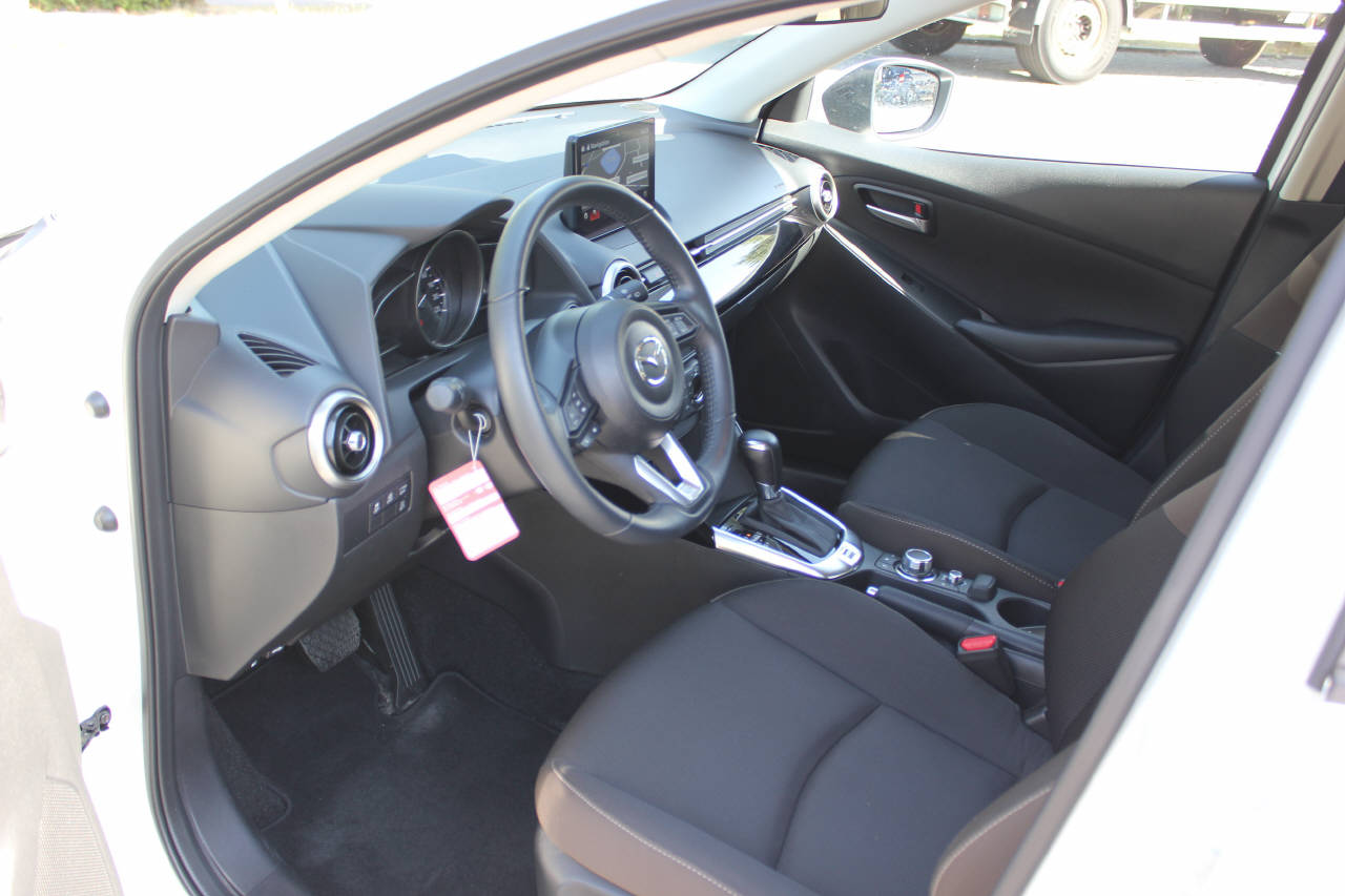 MAZDA 2 1.5 90 Ambition Plus Automat-image-4