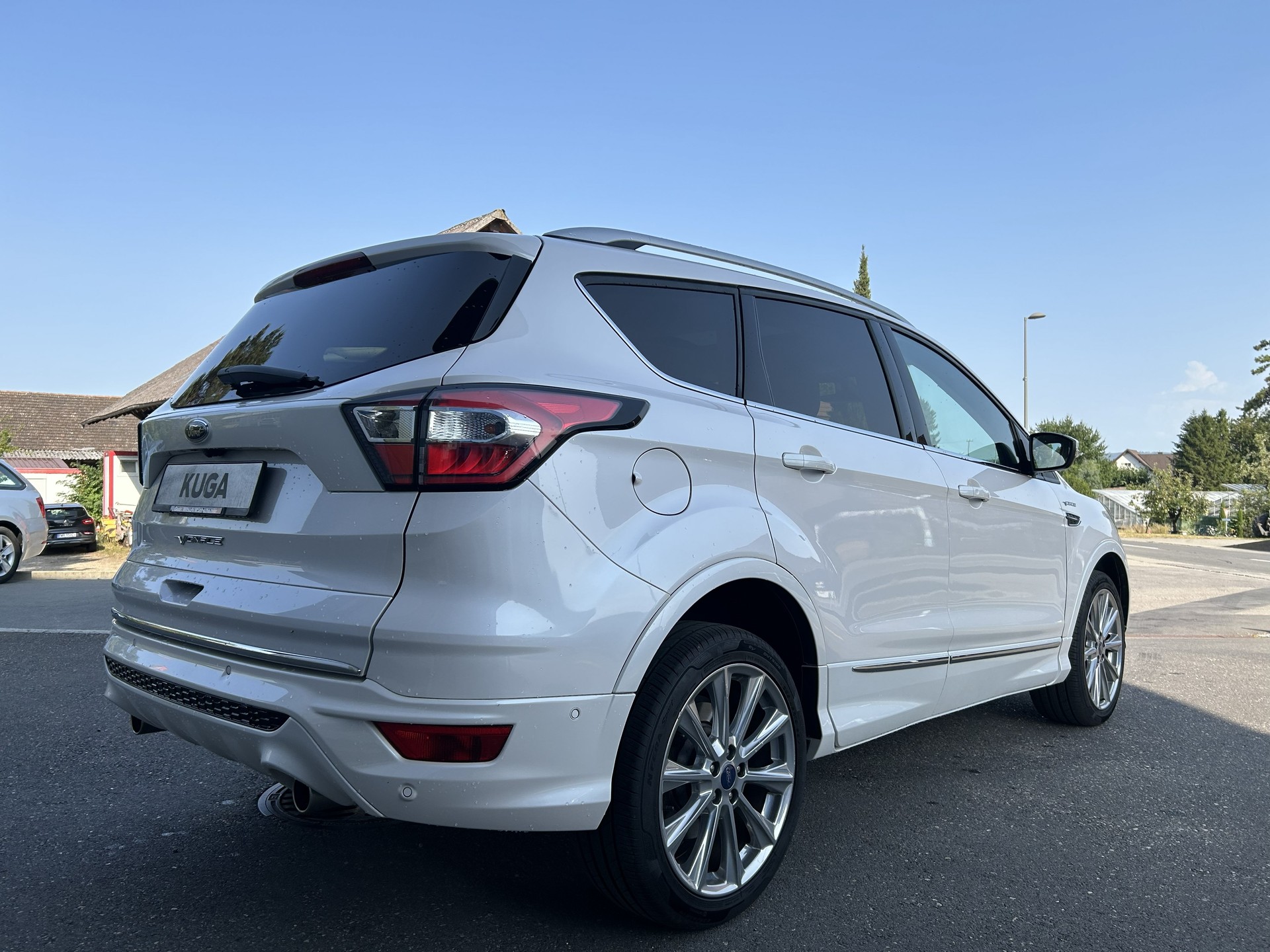 FORD Kuga 2.0 TDCi Vignale 4WD PowerShift-image-3