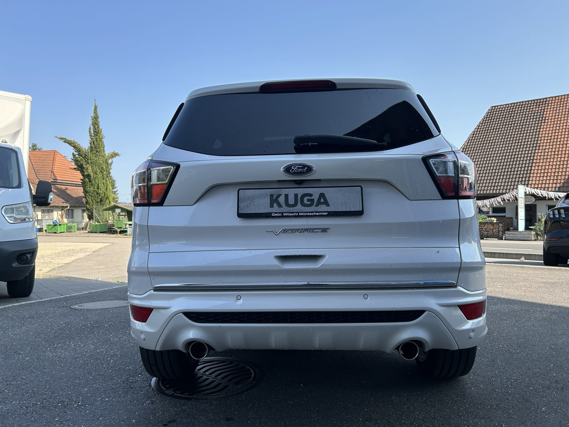 FORD Kuga 2.0 TDCi Vignale 4WD PowerShift-image-2
