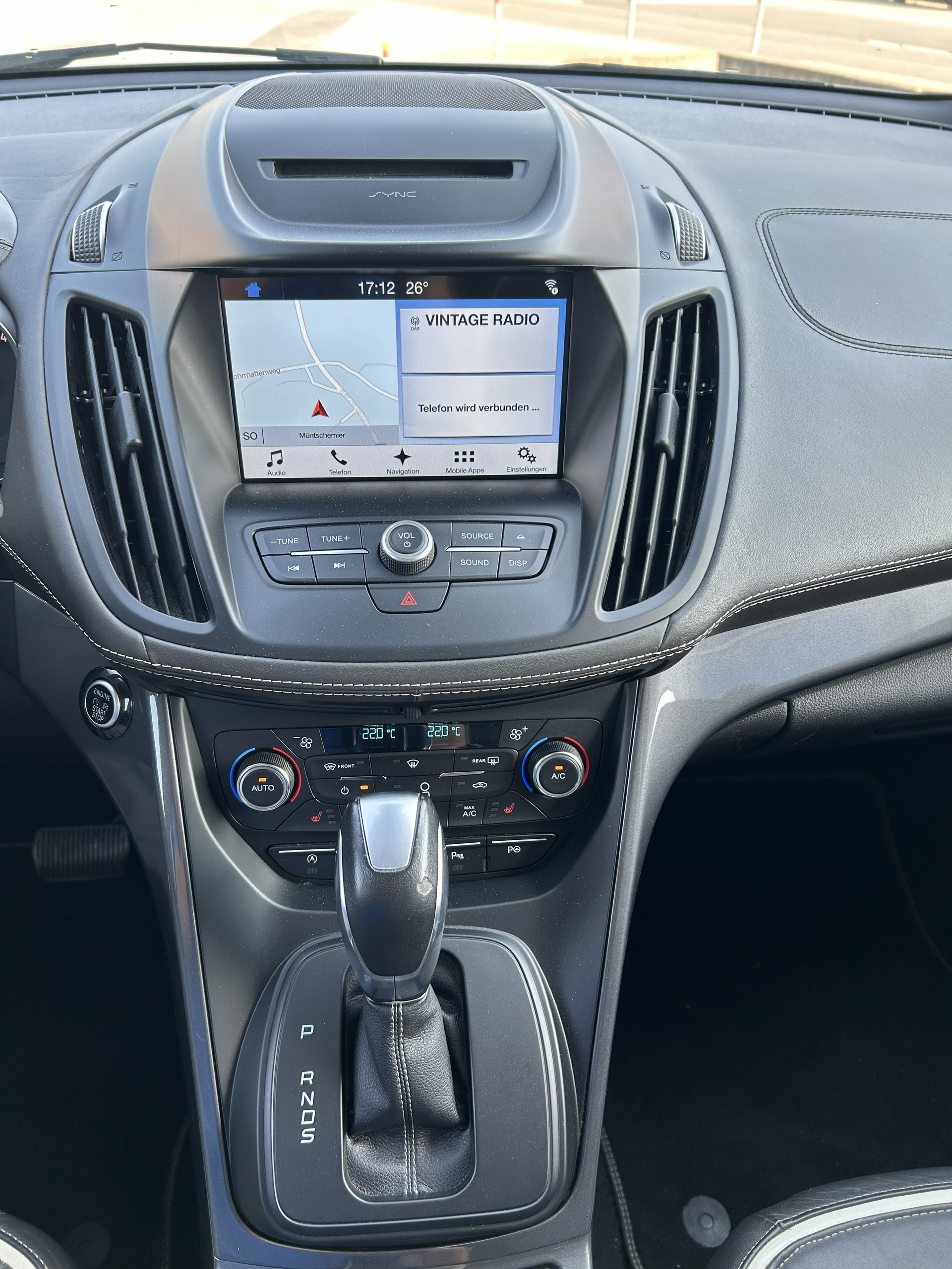 FORD Kuga 2.0 TDCi Vignale 4WD PowerShift-image-8