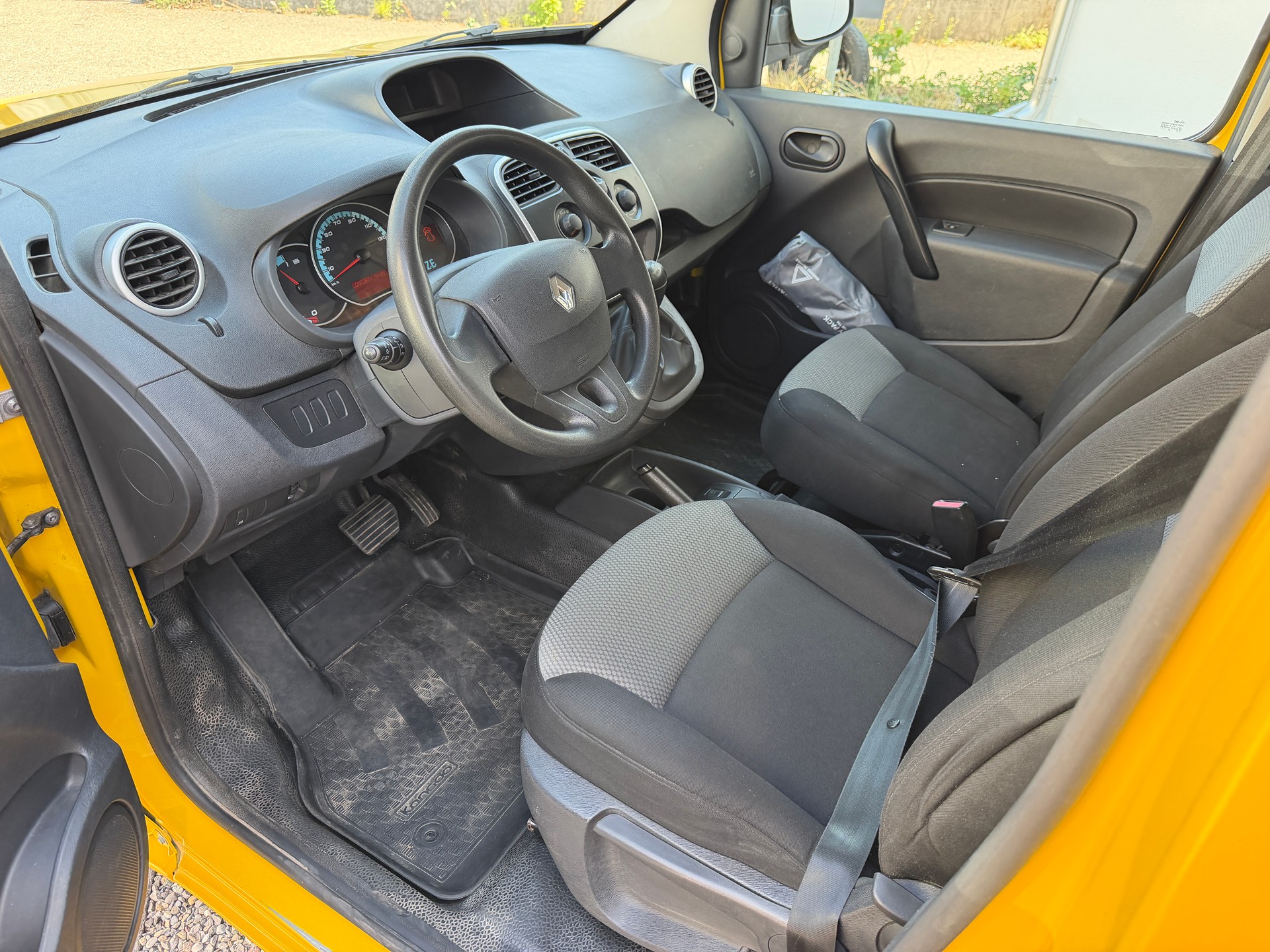 RENAULT Kangoo Maxi Z.E. 33 R60 Access 2 Plätze-image-8