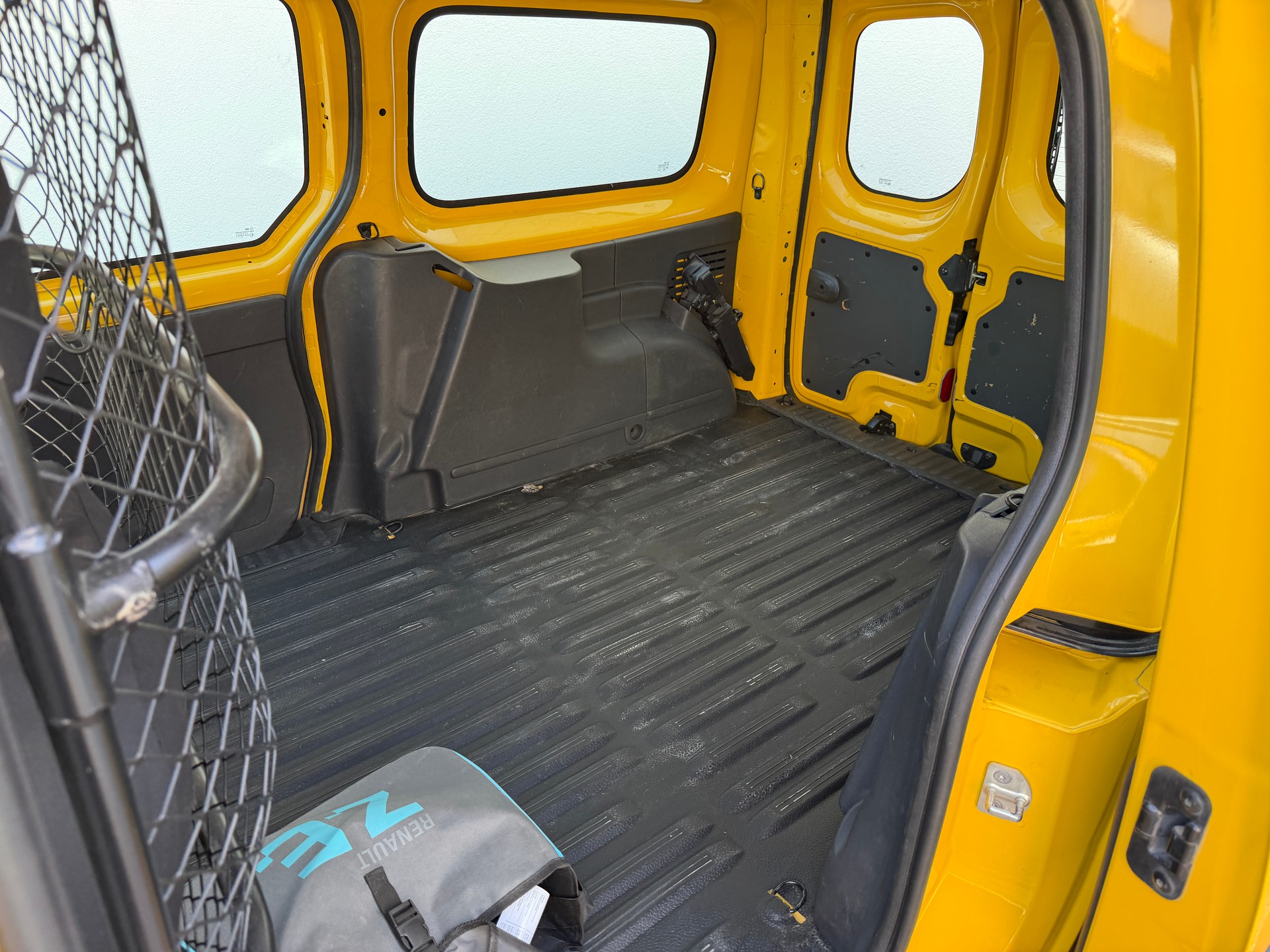 RENAULT Kangoo Maxi Z.E. 33 R60 Access 2 Plätze-image-11