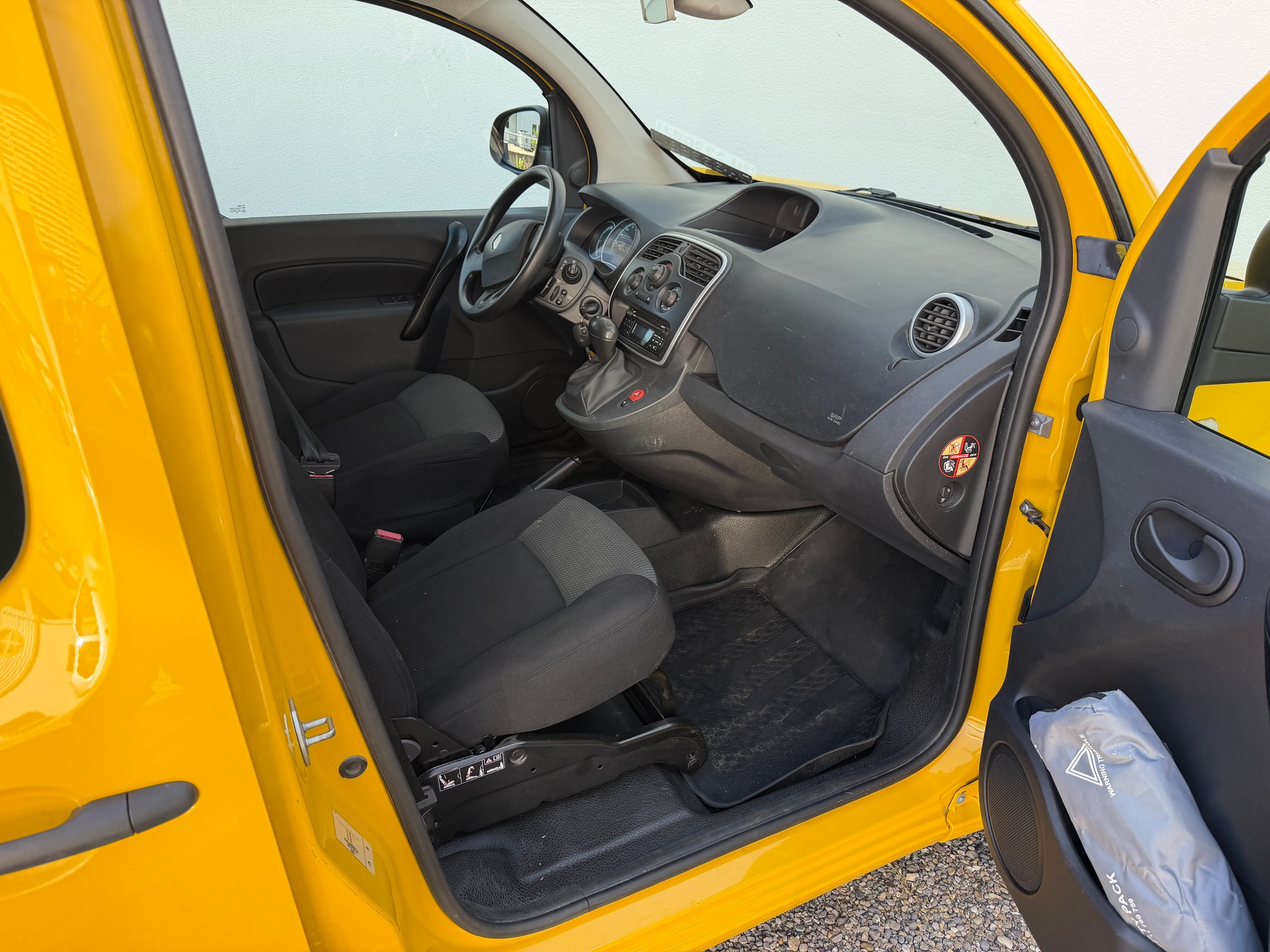 RENAULT Kangoo Maxi Z.E. 33 R60 Access 2 Plätze-image-9