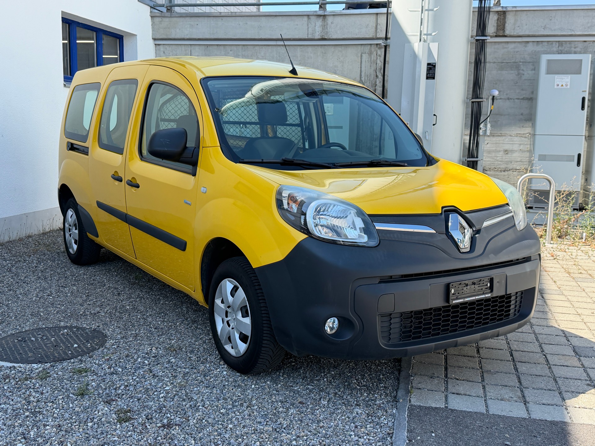 RENAULT Kangoo Maxi Z.E. 33 R60 Access 2 Plätze-image-5