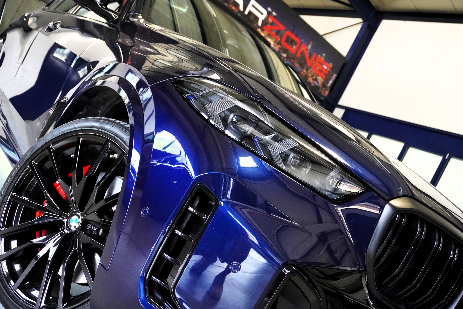 BMW X5 xDrive 48V M60i M Sport Pro Steptronic // BMW Werksgarantie bis 12/2027 // Individual Tansanitblau II //-image-1