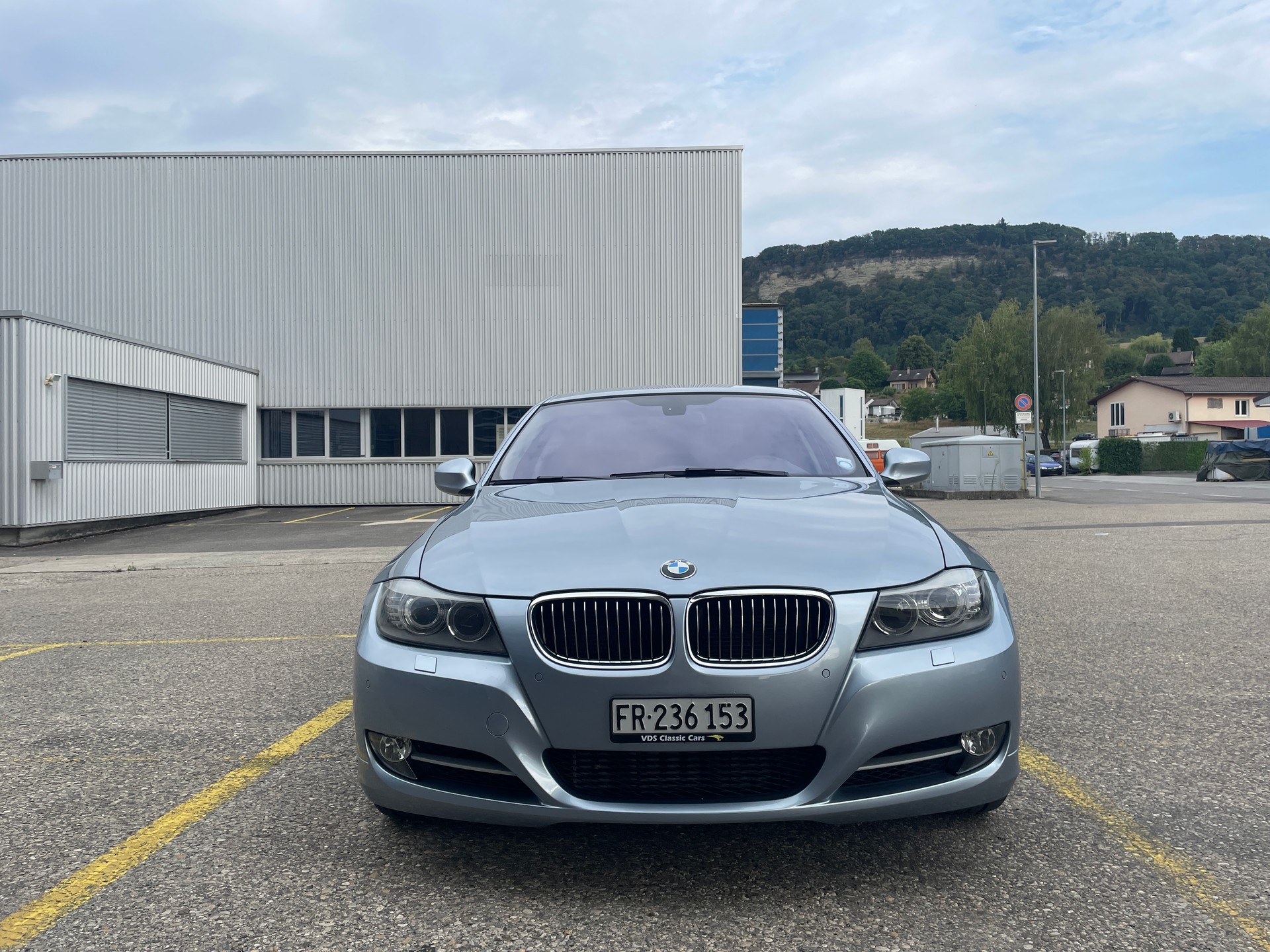 BMW 335i xDrive-image-1