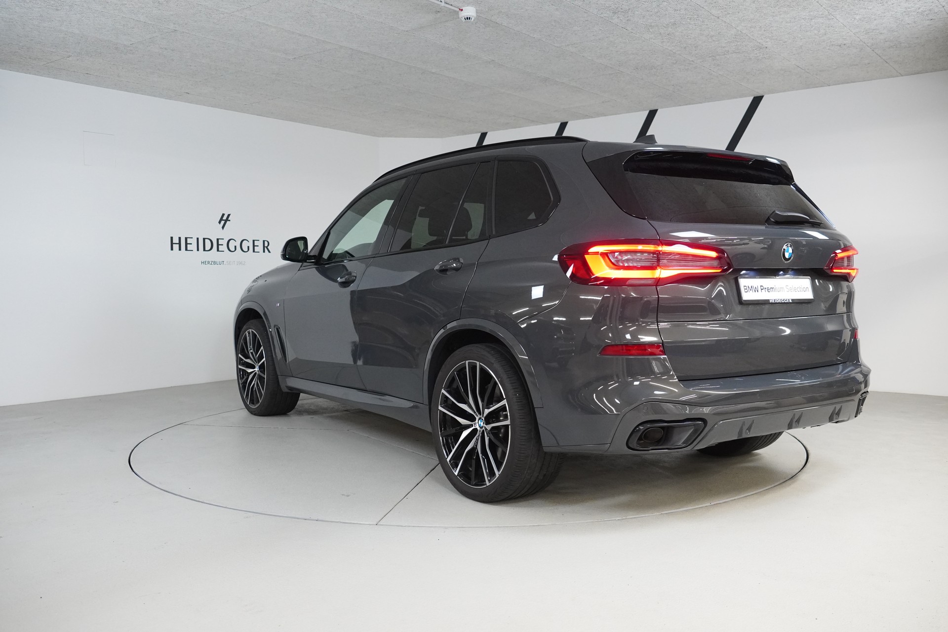 BMW X5 xDrive 48V 40d M Sport Steptronic-image-4