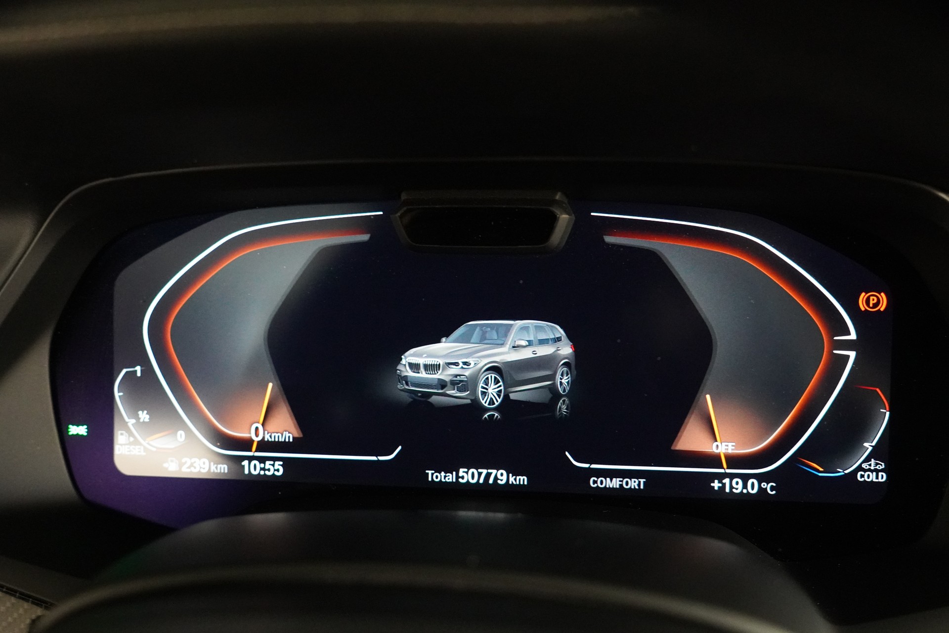 BMW X5 xDrive 48V 40d M Sport Steptronic-image-21