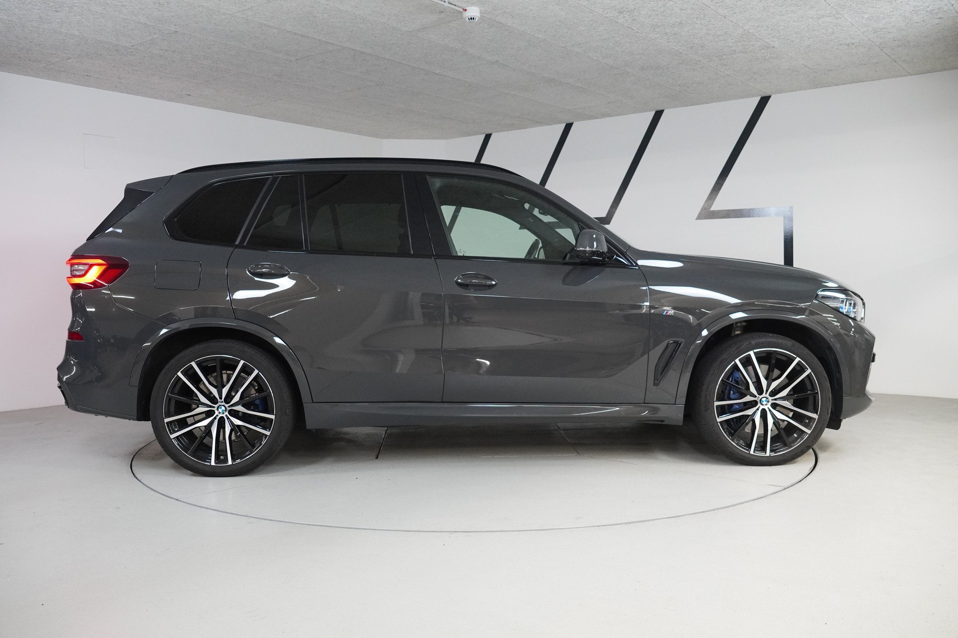 BMW X5 xDrive 48V 40d M Sport Steptronic-image-7
