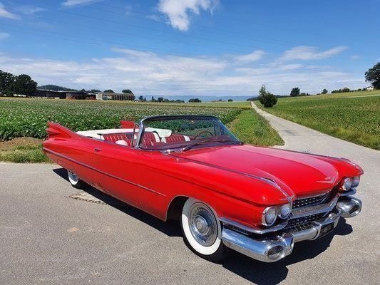 CADILLAC SERIES 62-image-1