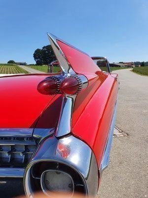 CADILLAC SERIES 62-image-5