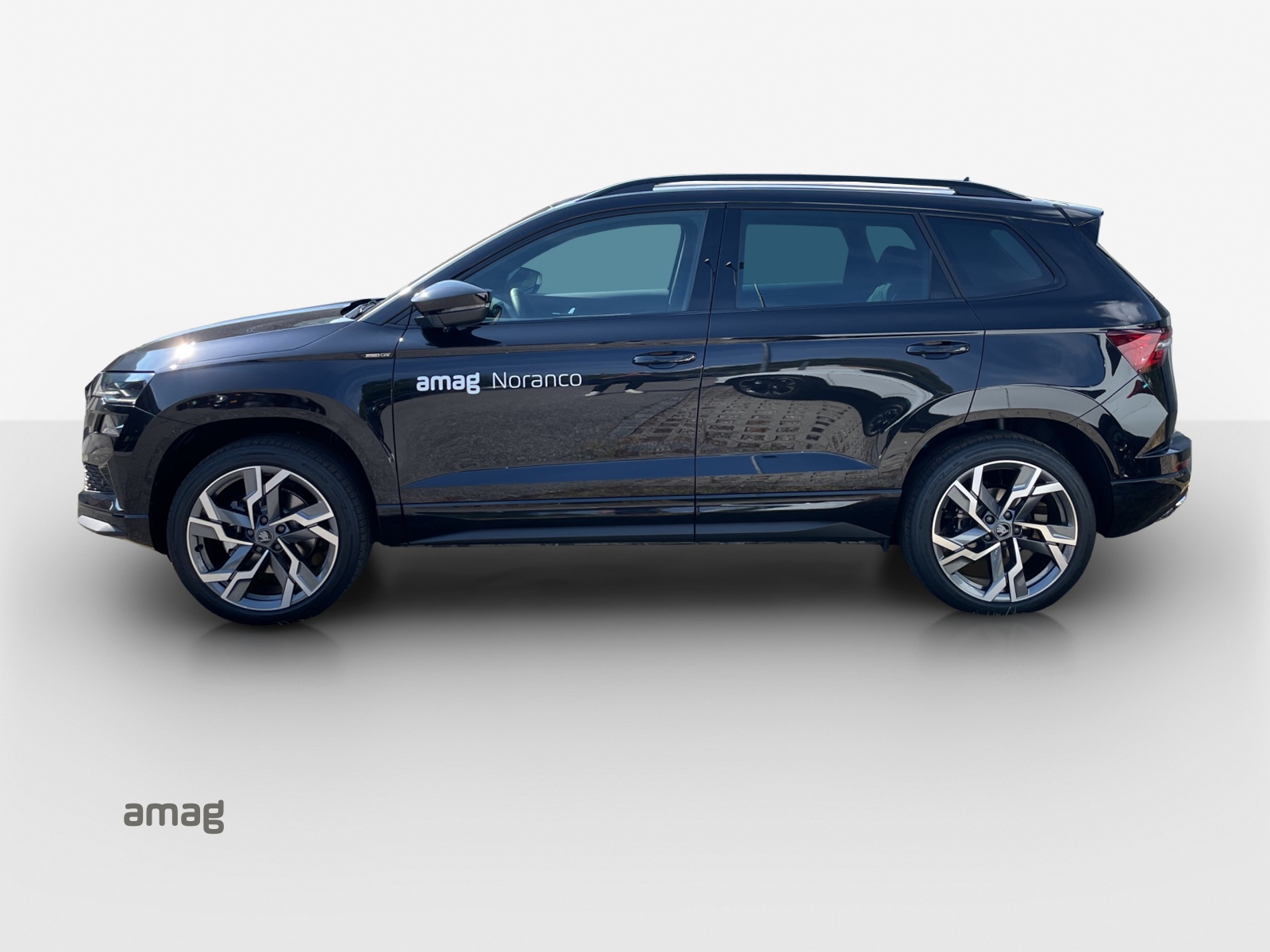 SKODA Karoq 2.0 TSI SportLine 4x4 DSG-image-1