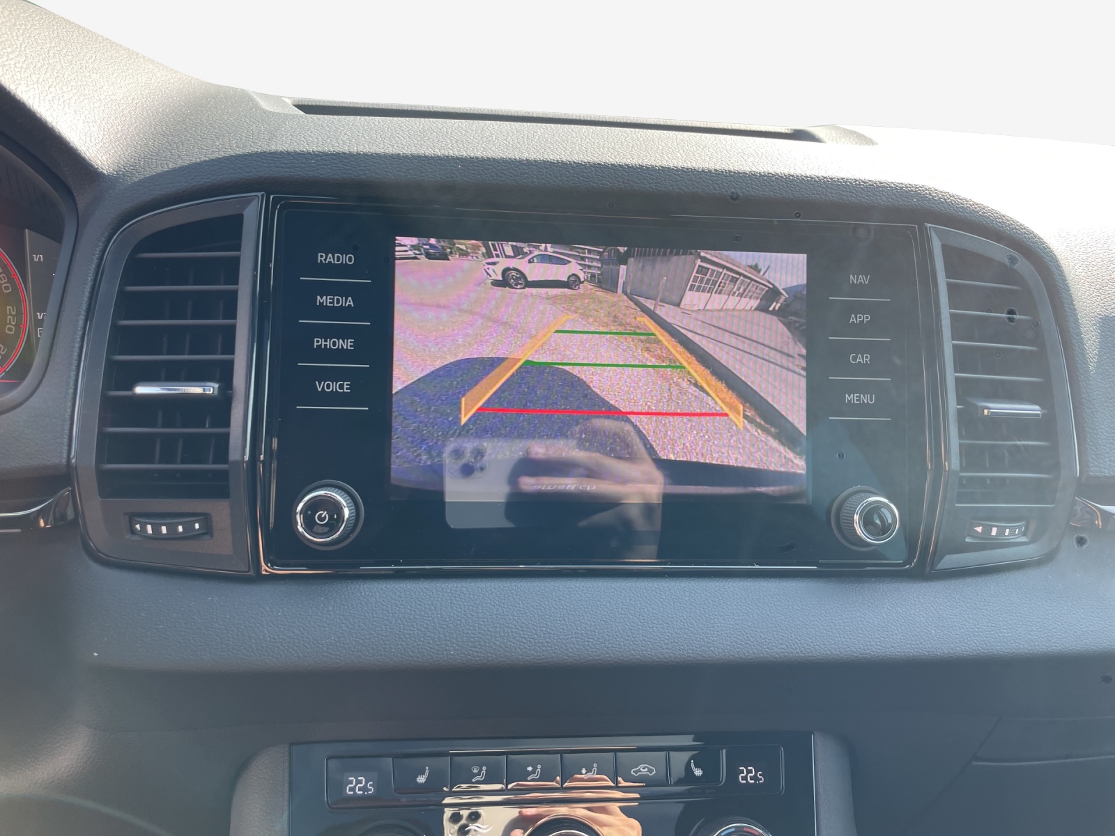 SKODA Karoq 2.0 TSI SportLine 4x4 DSG-image-14