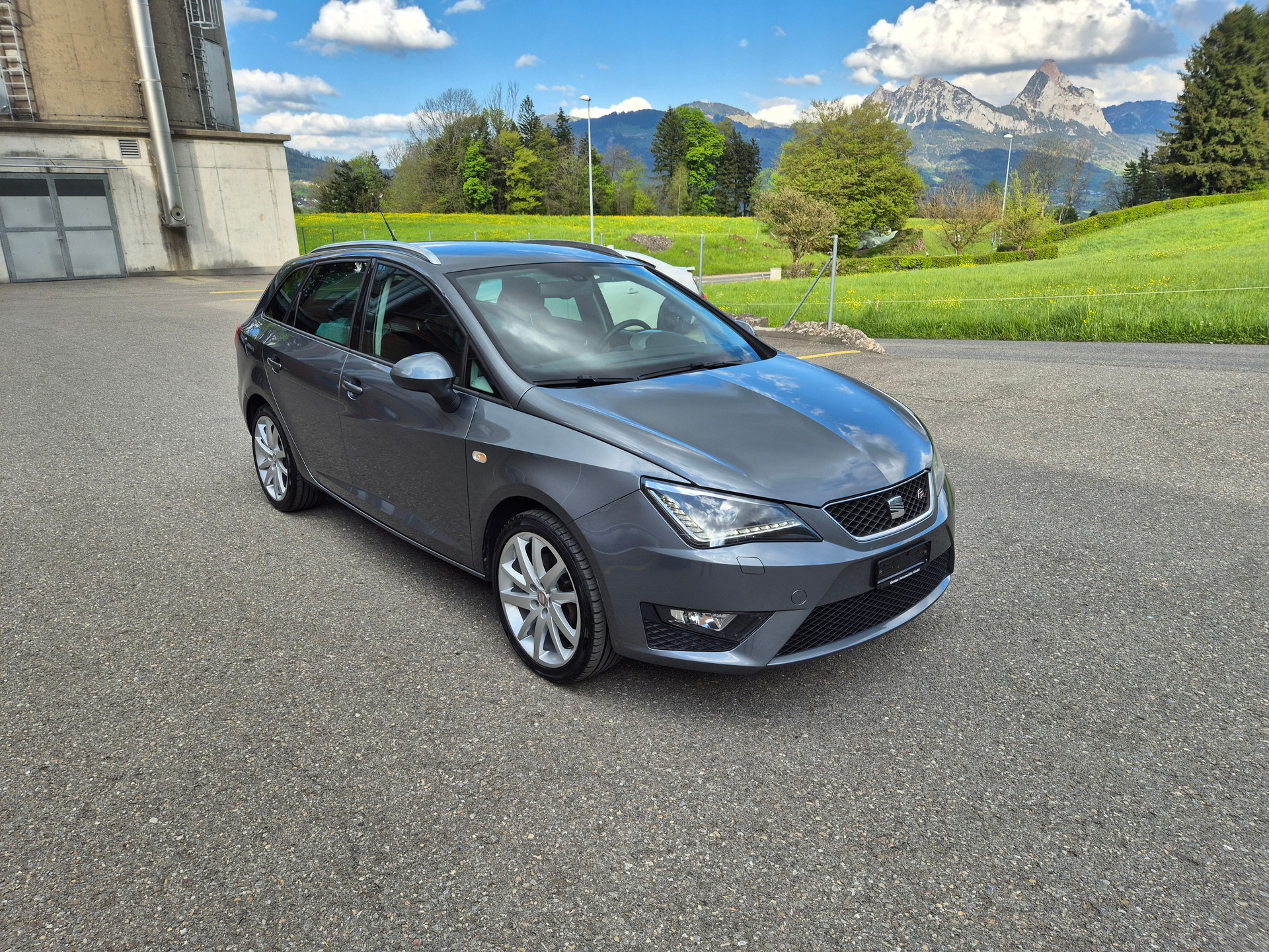 SEAT Ibiza ST 1.4 TSI FR DSG-image-3