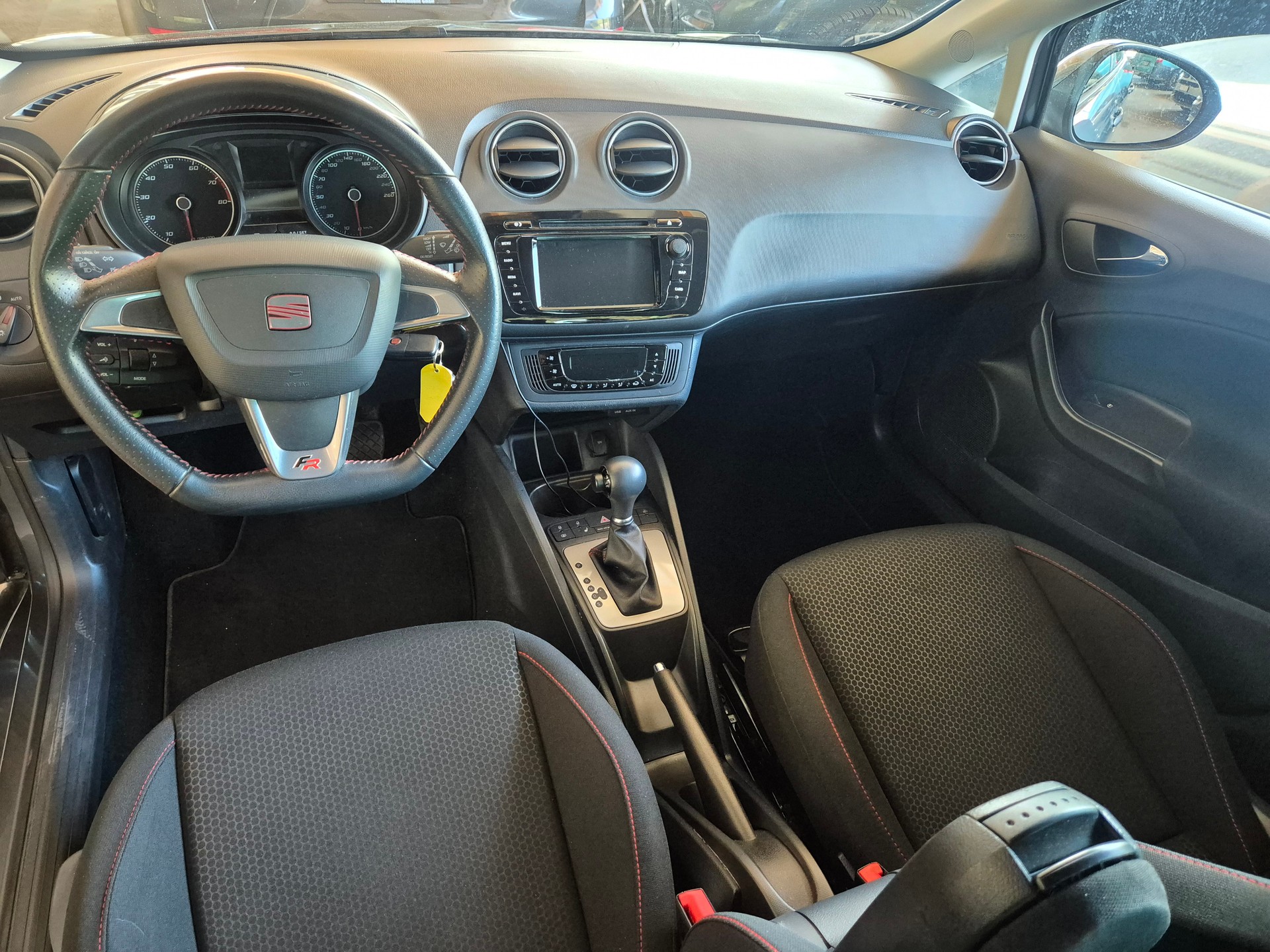 SEAT Ibiza ST 1.4 TSI FR DSG-image-5
