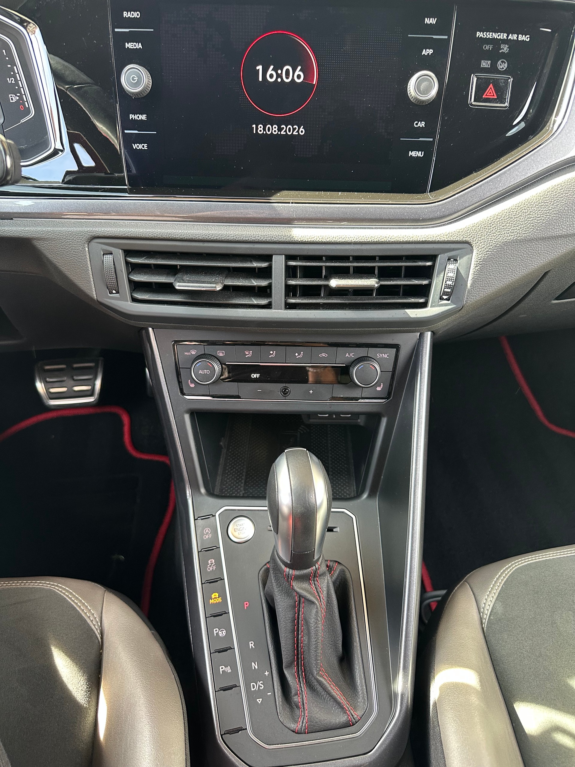 VW Polo 2.0 TSI GTI DSG-image-13