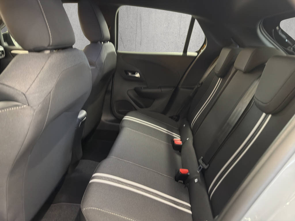 OPEL Corsa VIVA 1.2T Hybrid-image-9