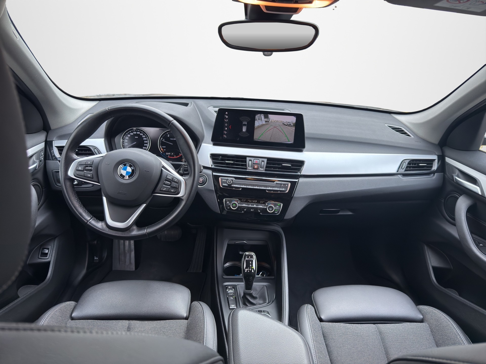 BMW X1 xDrive 18d Steptronic-image-11