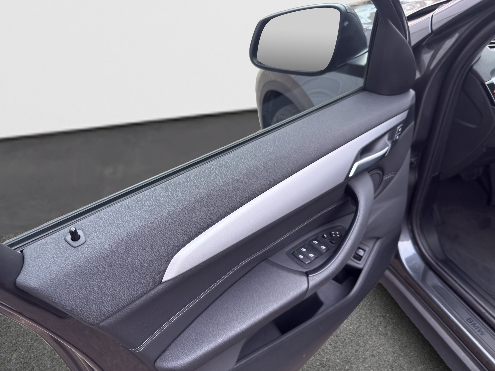 BMW X1 xDrive 18d Steptronic-image-12