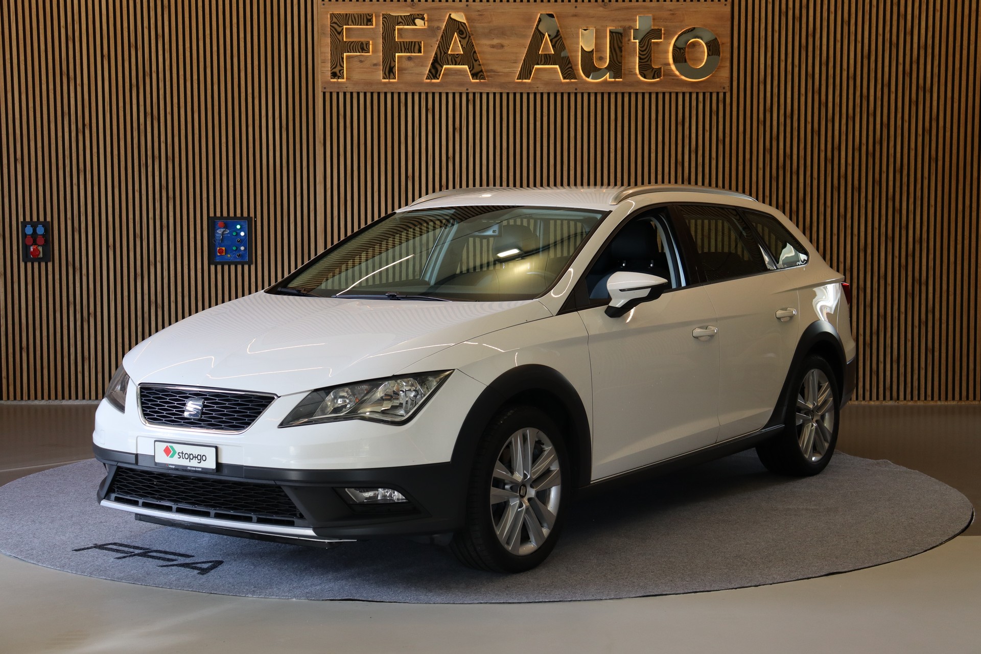 SEAT Leon ST X-Perience 2.0 TDI 184 4Drive DSG-image-1