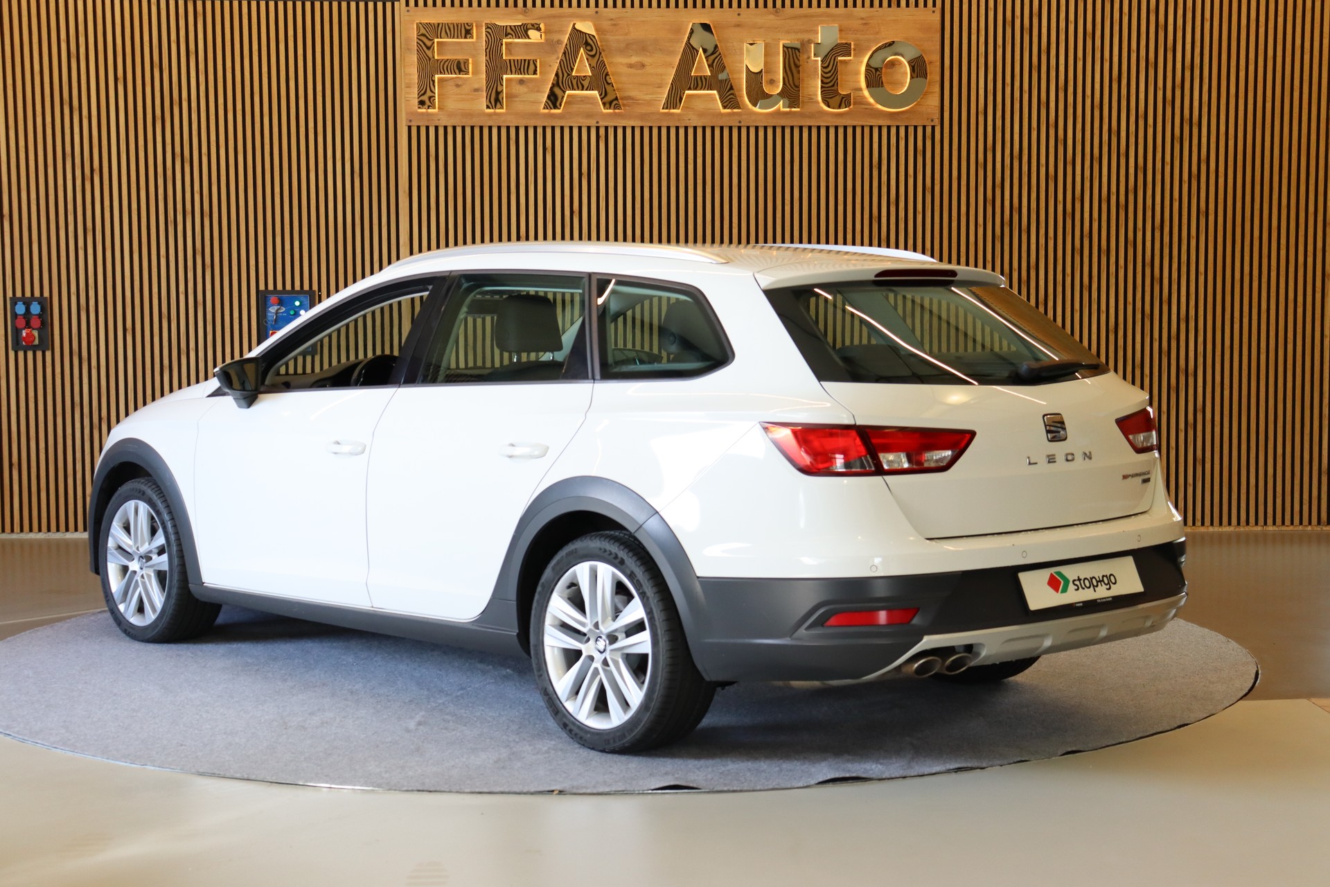 SEAT Leon ST X-Perience 2.0 TDI 184 4Drive DSG-image-7