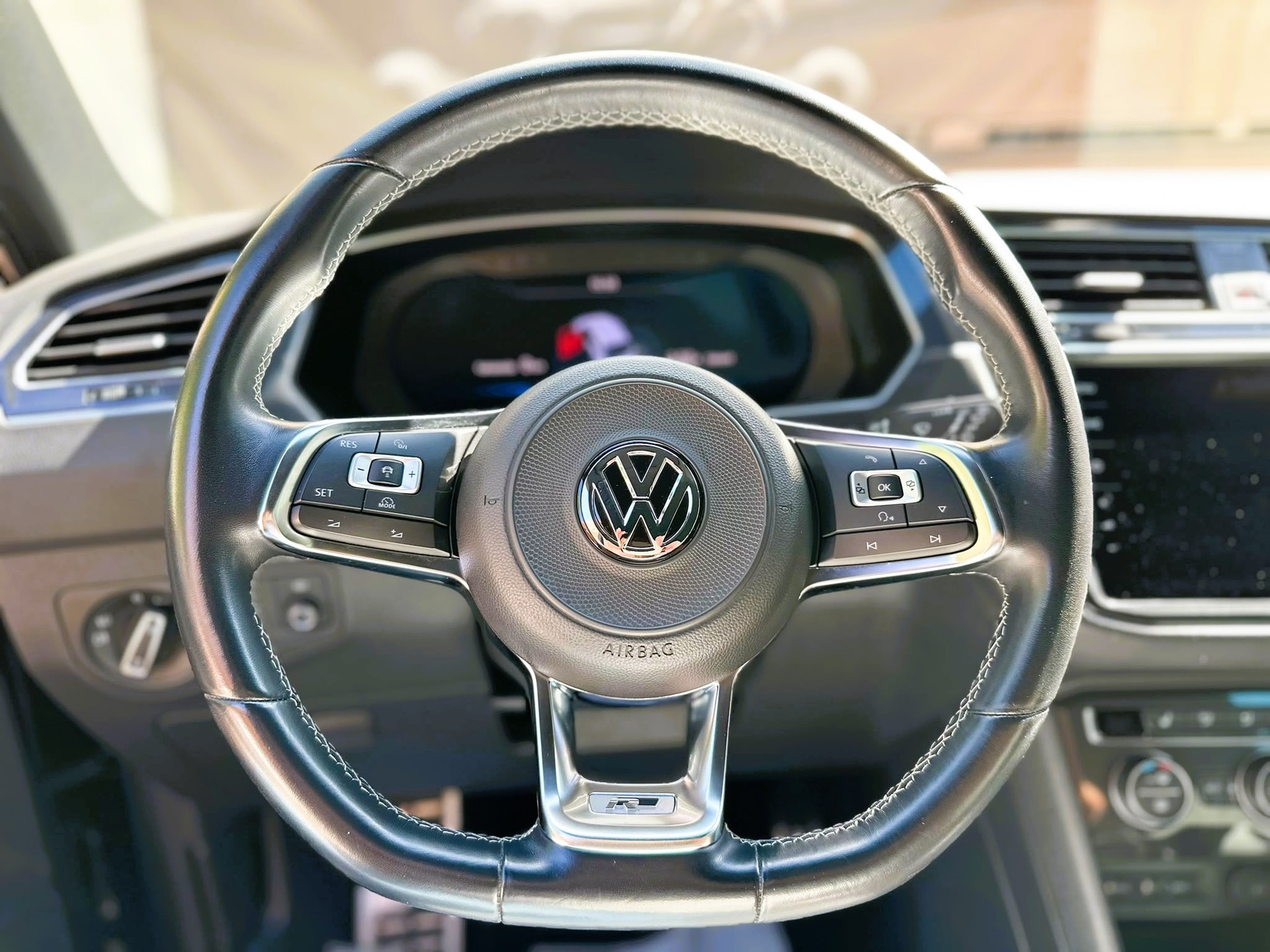 VW Tiguan 2.0 TDI SCR Highline4Motion DSG-image-10
