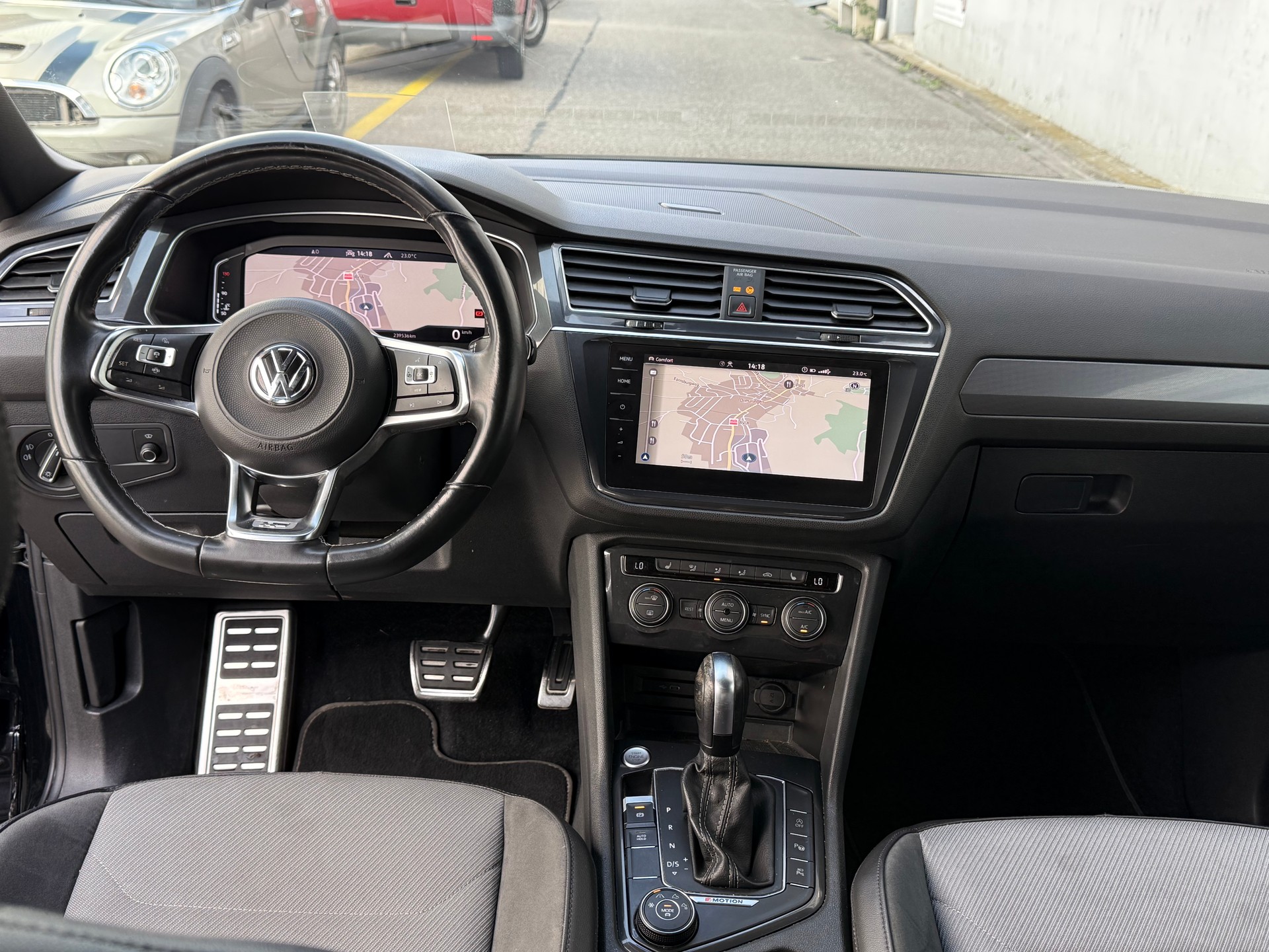 VW Tiguan Allspace 2.0 TDI SCR R-Line 4Motion DSG-image-4