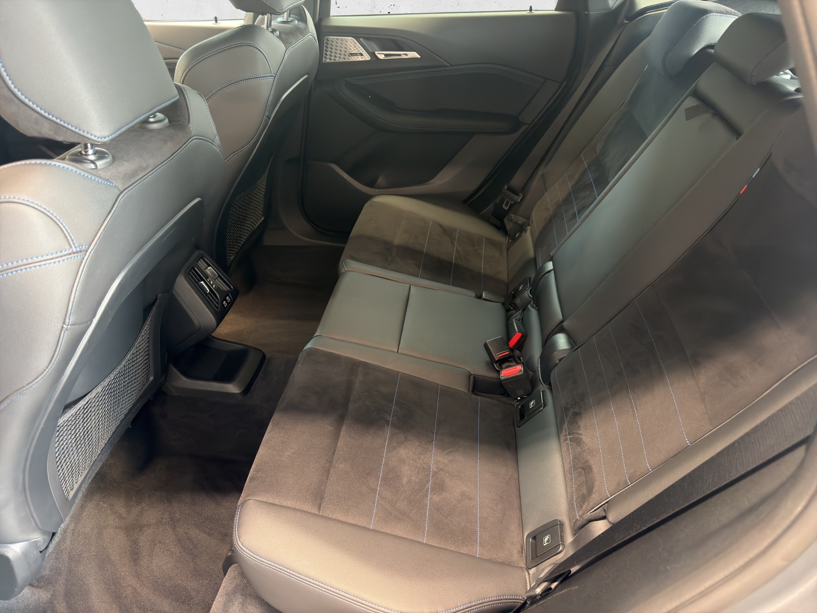 BMW 223i Active Tourer M Sport-image-10